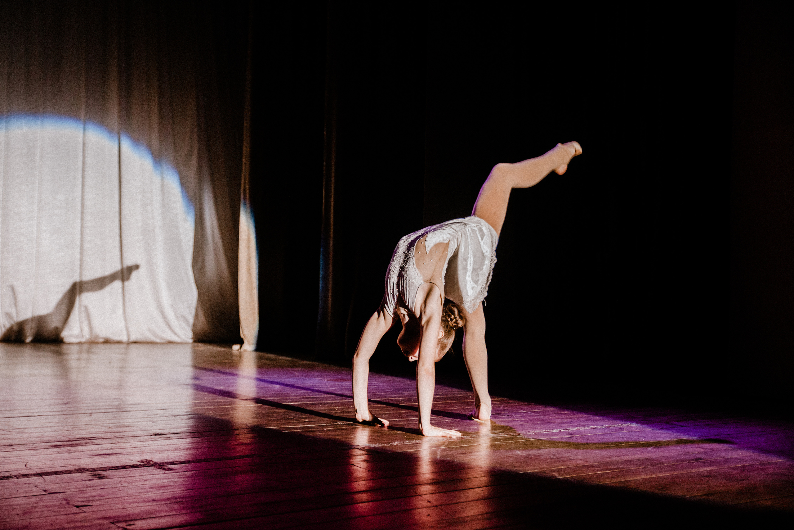 Детский танцевальный концерт. Фотограф на крещение и венчание в Нижнем Новгороде.Свадебный Фотограф