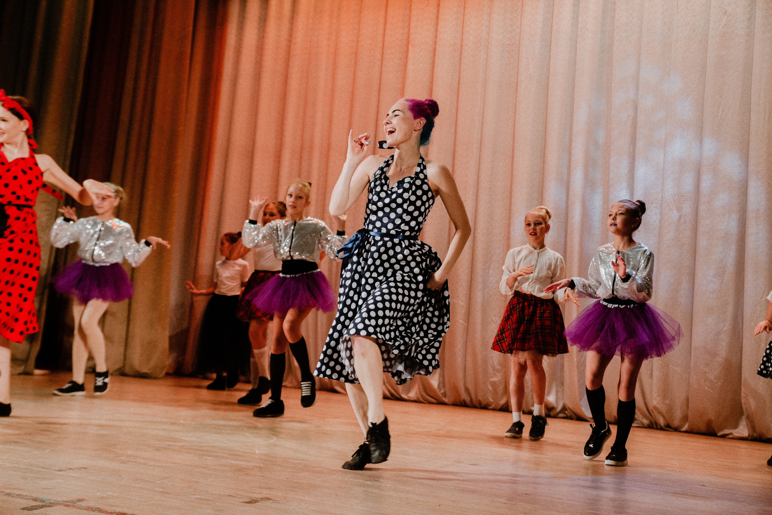 Детский танцевальный концерт. Фотограф на крещение и венчание в Нижнем Новгороде.Свадебный Фотограф