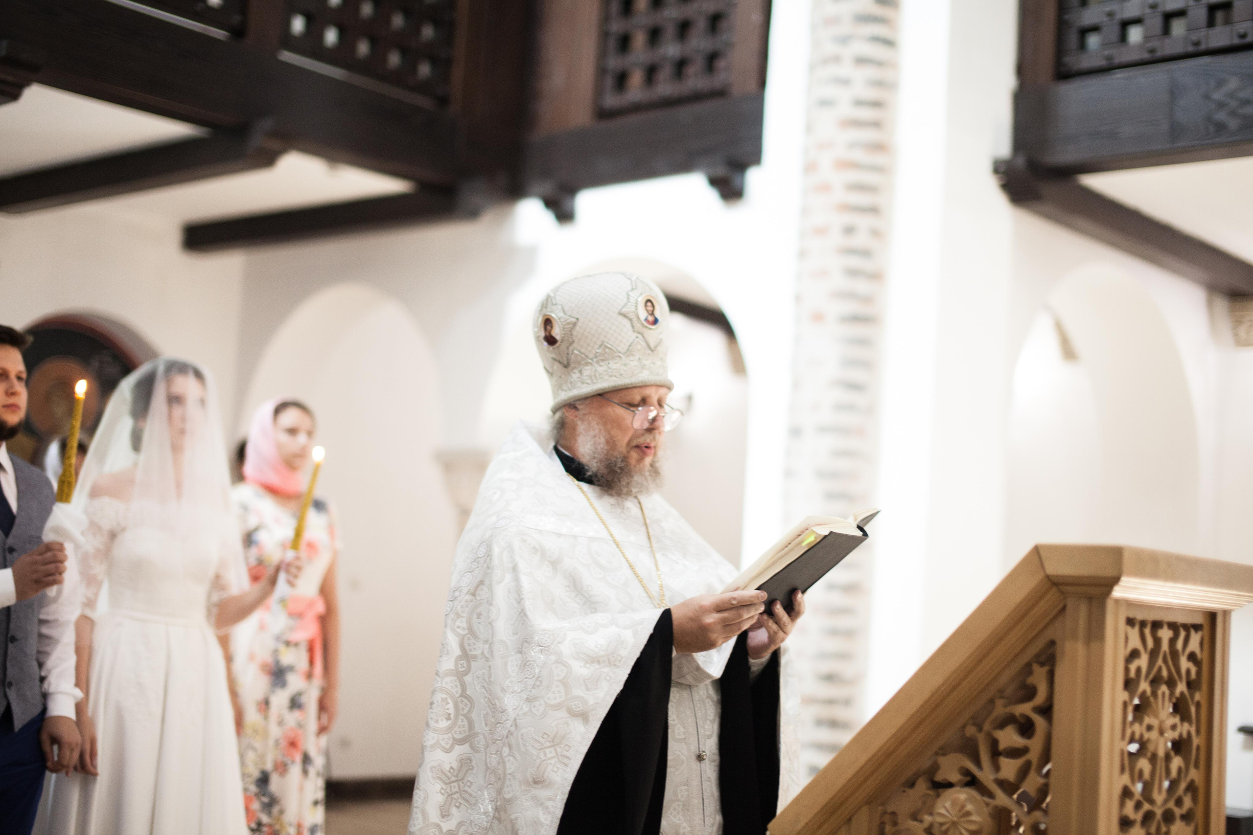 Свадьба и венчание Ильи и Анастасии. Фотограф на крещение и венчание в Нижнем Новгороде.Свадебный Фотограф