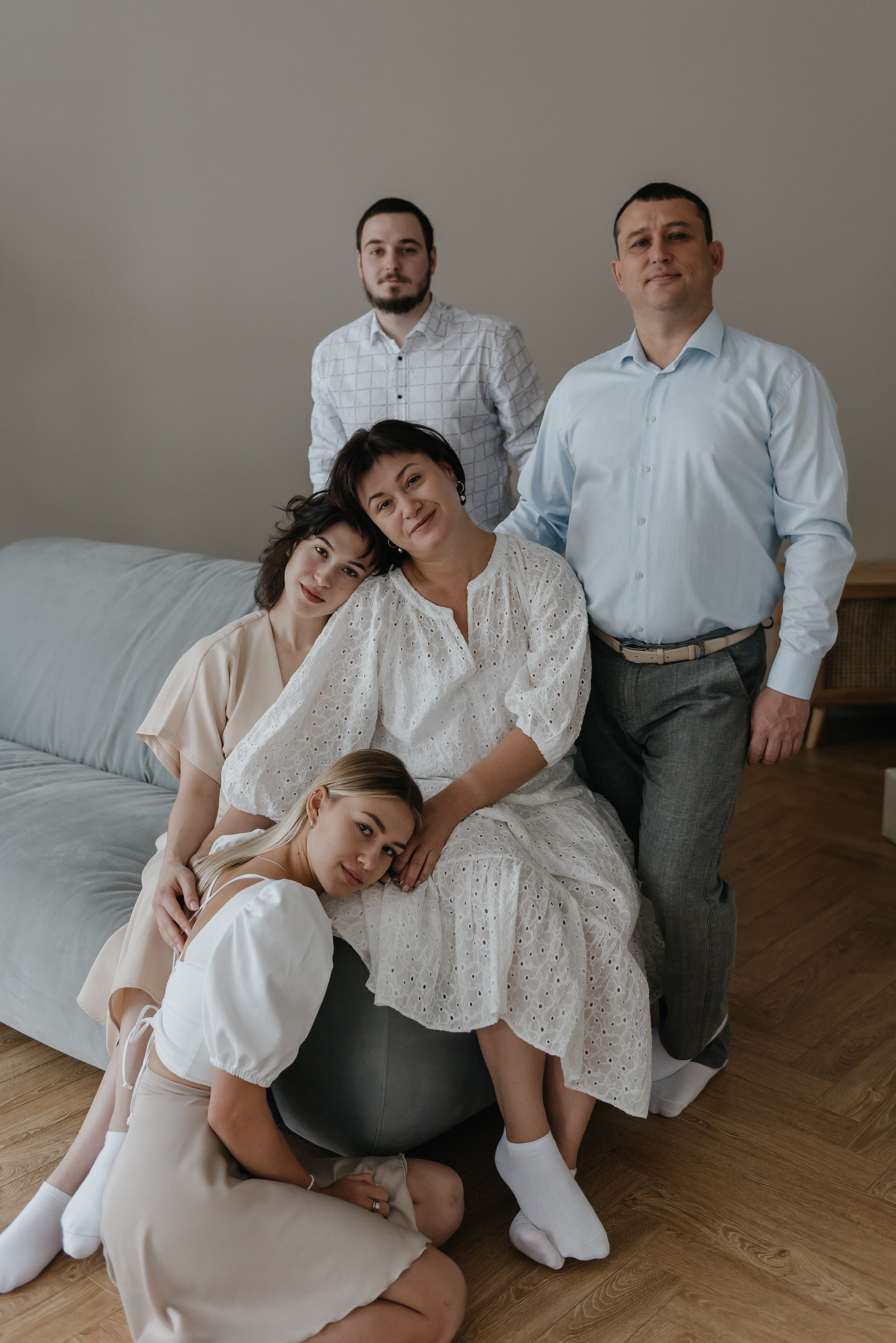 В студии большой семьёй