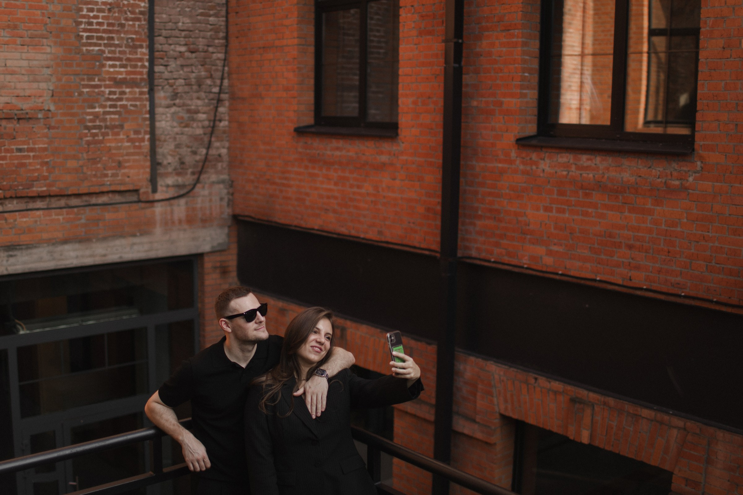 Собираемся на свадьбу вместе с фотосессией для двоих на утренние сборы. Свадебный, репортажный и портретный фотограф Сочи, Краснодар. Александра Зайцева