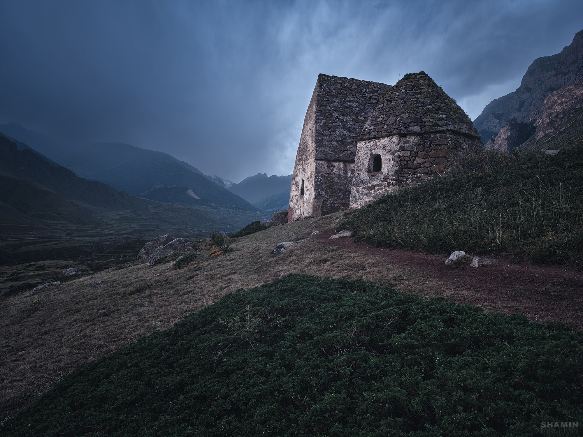 Пейзажи Кавказа: Домбай, Эльбрус, Кисловодск, Минеральные Воды, горы и ледники. Ночной и арт-пейзаж, светопись и атмосфера Кавказа. Фотограф Константин Шамин