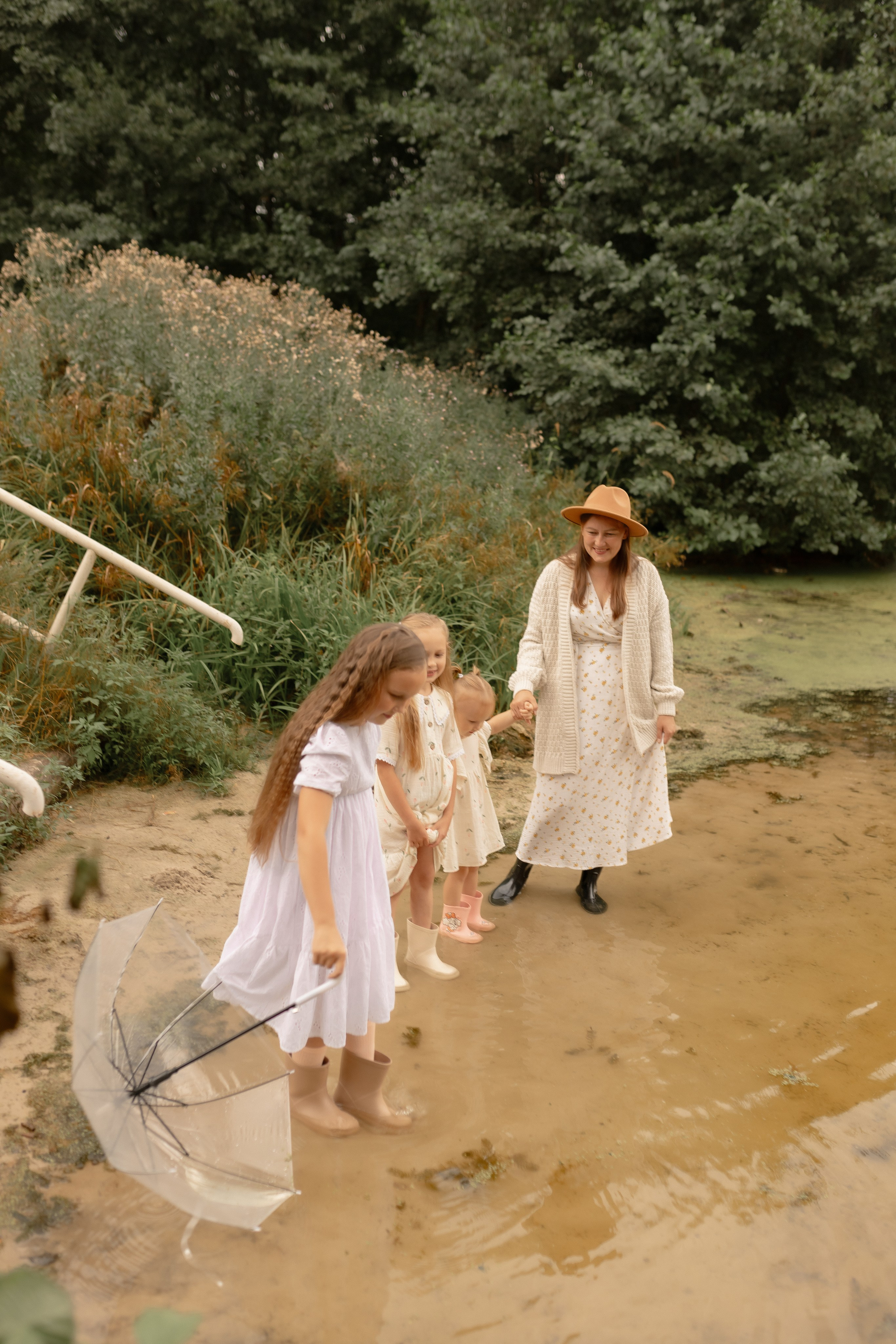 Мама Алина, Маша, Дина и Анечка. Фотограф Татьяна Семенова