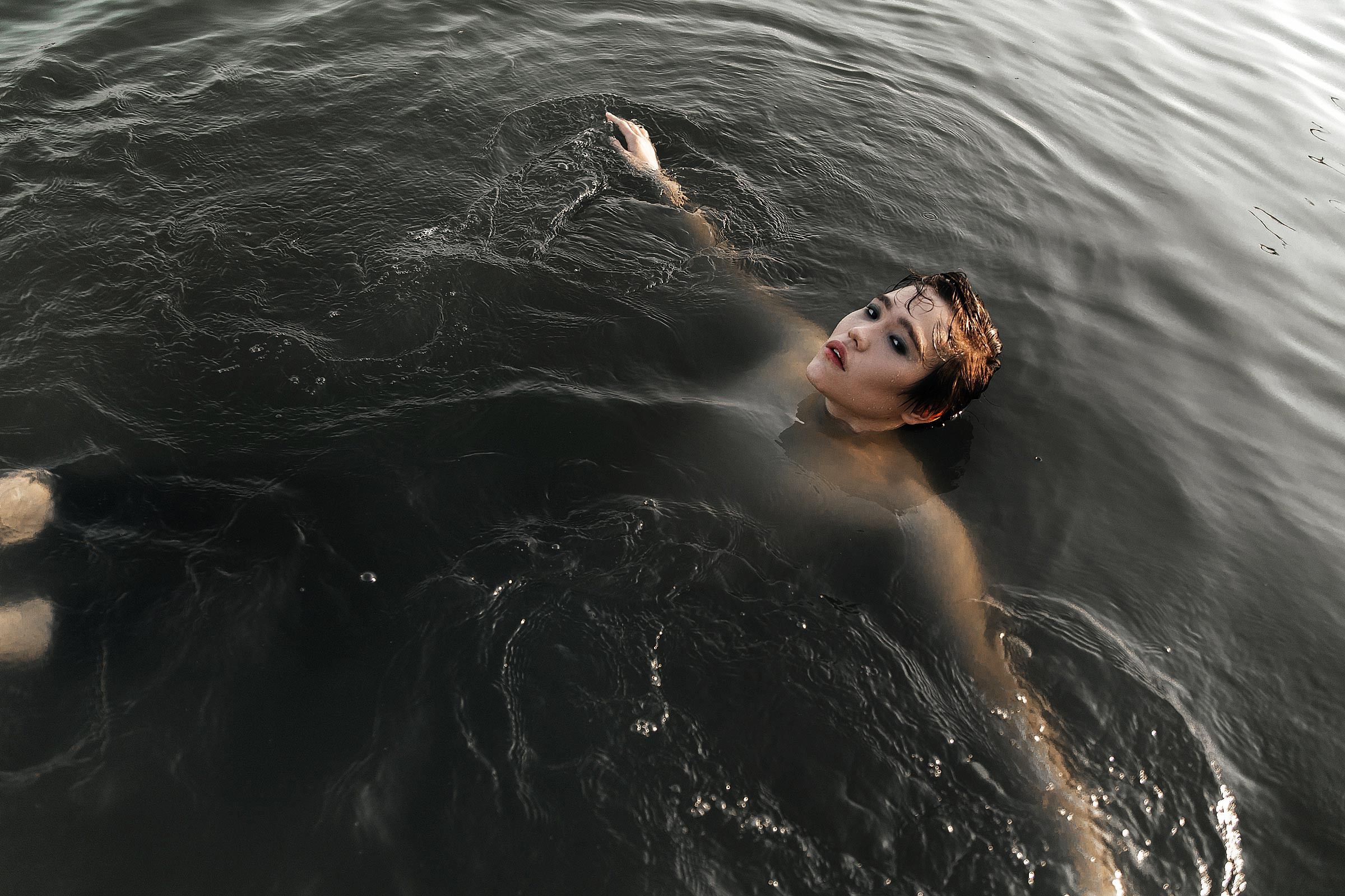 блестки, соре, океан, русалка, статуя, аполлон , черно белое фото, черно белый, художник арт , Студийная фотосессия, арт фотограф, арт съемка , арт идея, Азиат парень, парень Азиат, Кореец, красивый кореец, Эльф, мифы и легенды Азии, мифы и легенды, косплей фотограф, косплей, фотограф, Studio photo shoot, art photographer, art shooting , art idea, Asian guy, Asian guy, Korean, handsome Korean, Elf, myths and legends of Asia, myths and legends, cosplay photographer, cosplay, photographer,black and white photo, black and white, artist art, glitter, soret, ocean, mermaid, statue, apollo