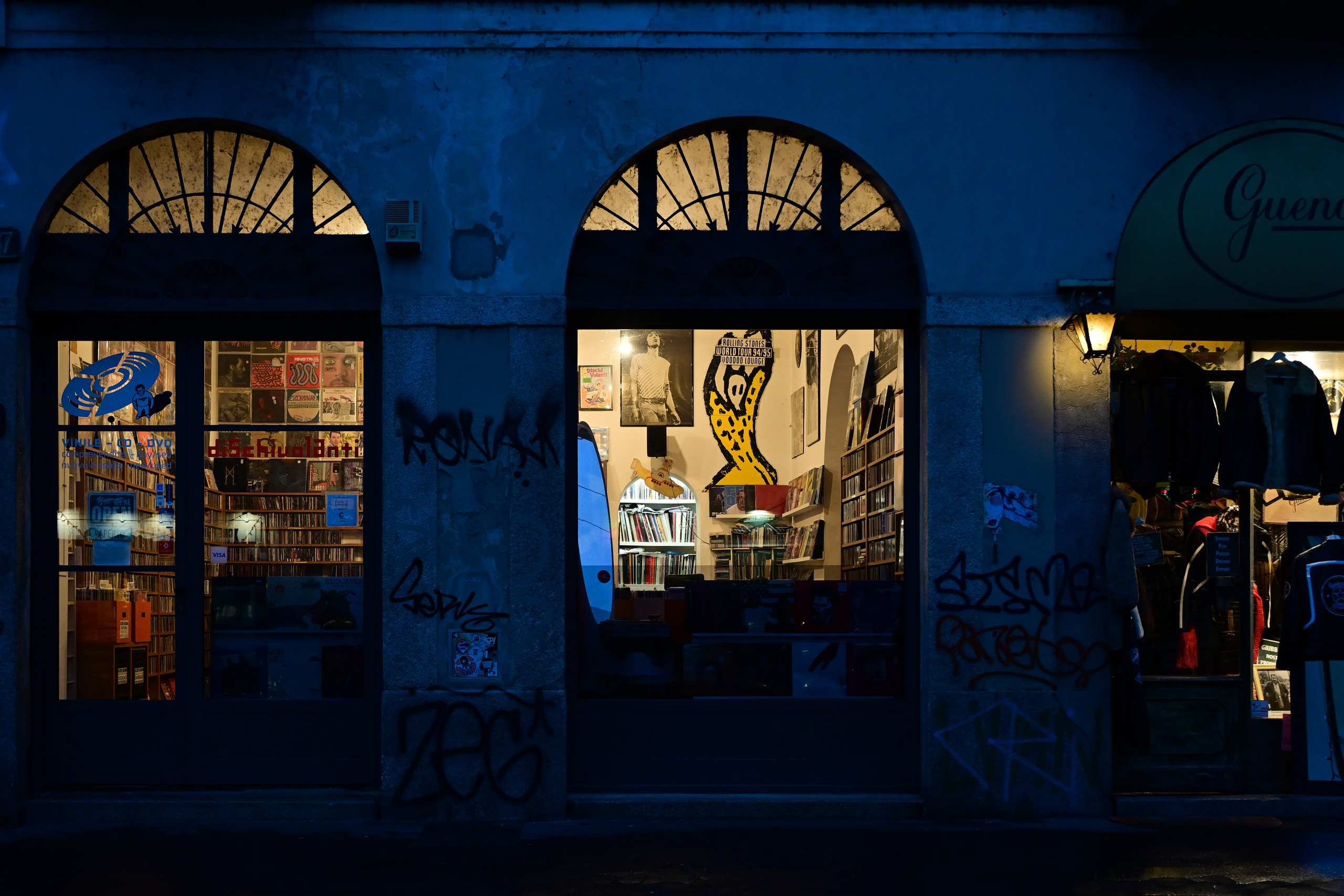 Milano: Navigli, City, Trams. Фотограф Минск