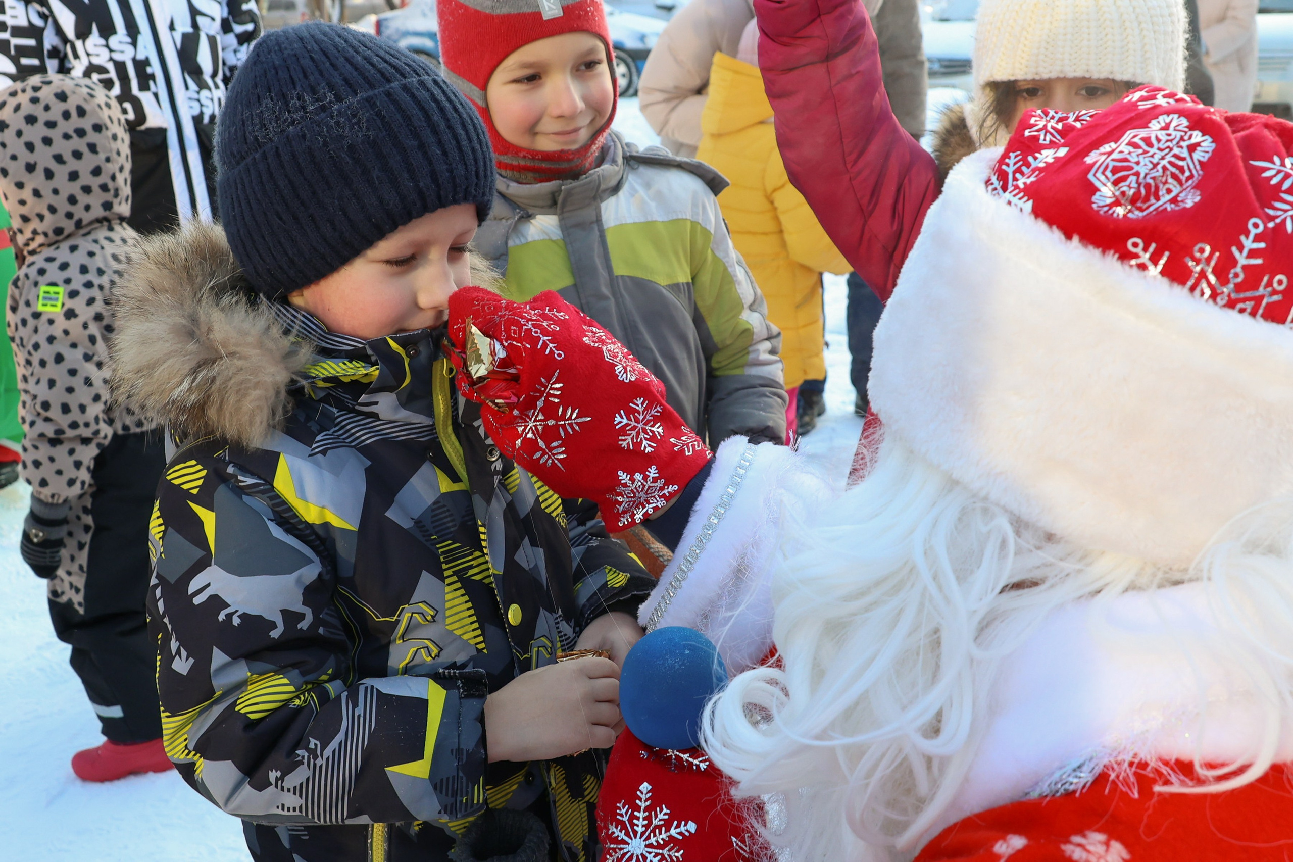 Новогодний праздник на улице