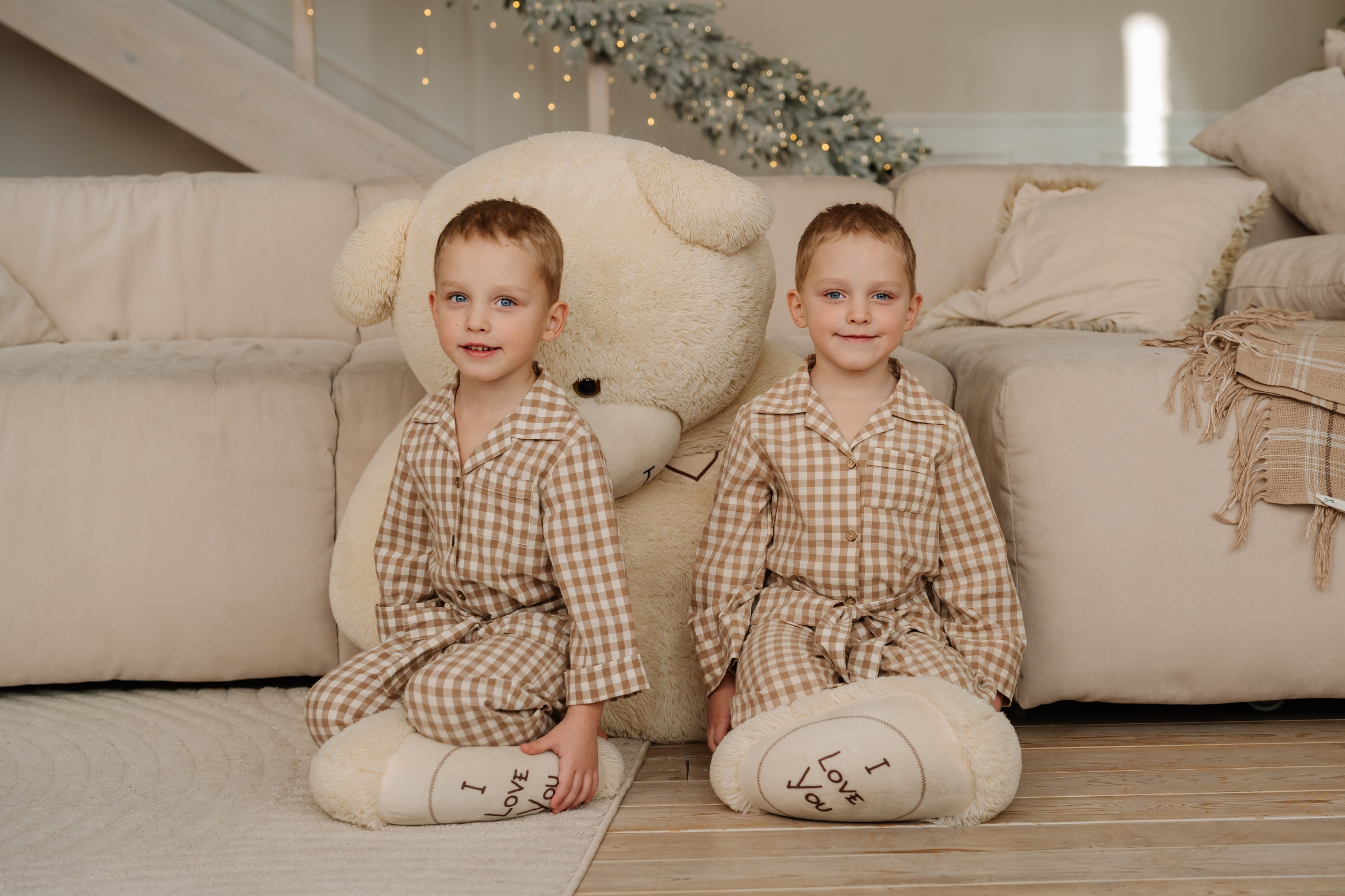 Денис и Елена с прекрасной дочкой и двойняшками-сыночками. СВАДЕБНЫЙ ФОТОГРАФ КРАСНОЯРСК