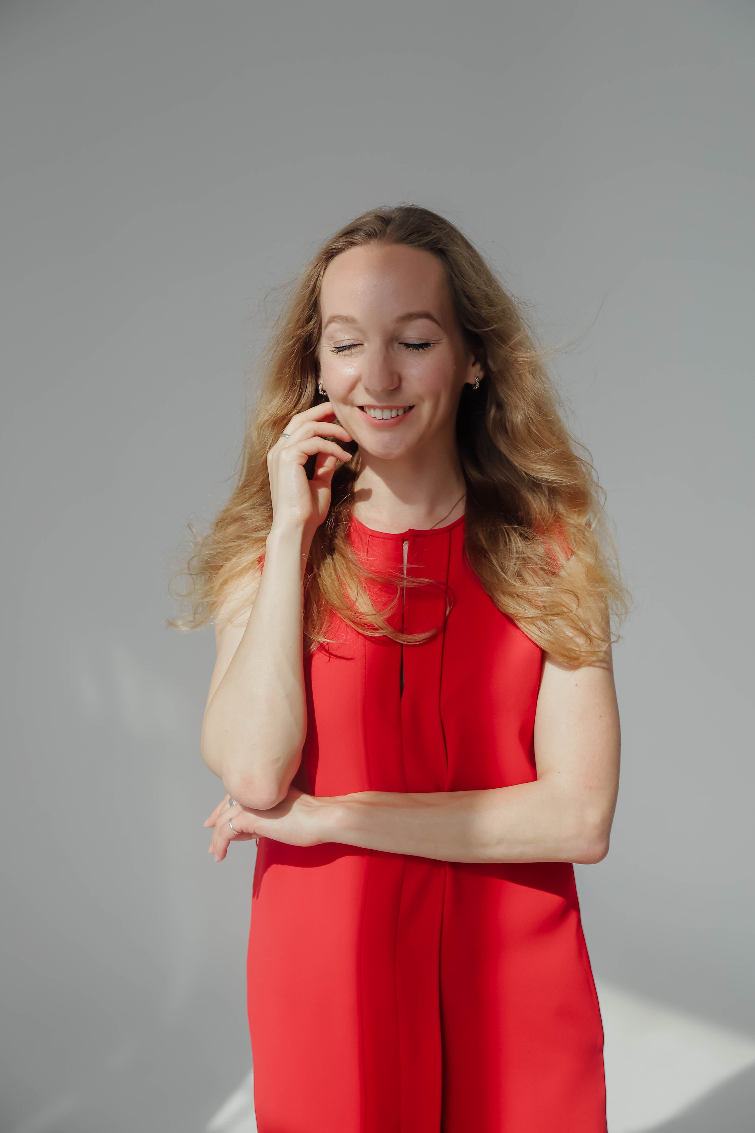 Деловая студийная фотосессия для Алины. Свадебный, семейный, детский фотограф в Сочи Виолетта Александрова