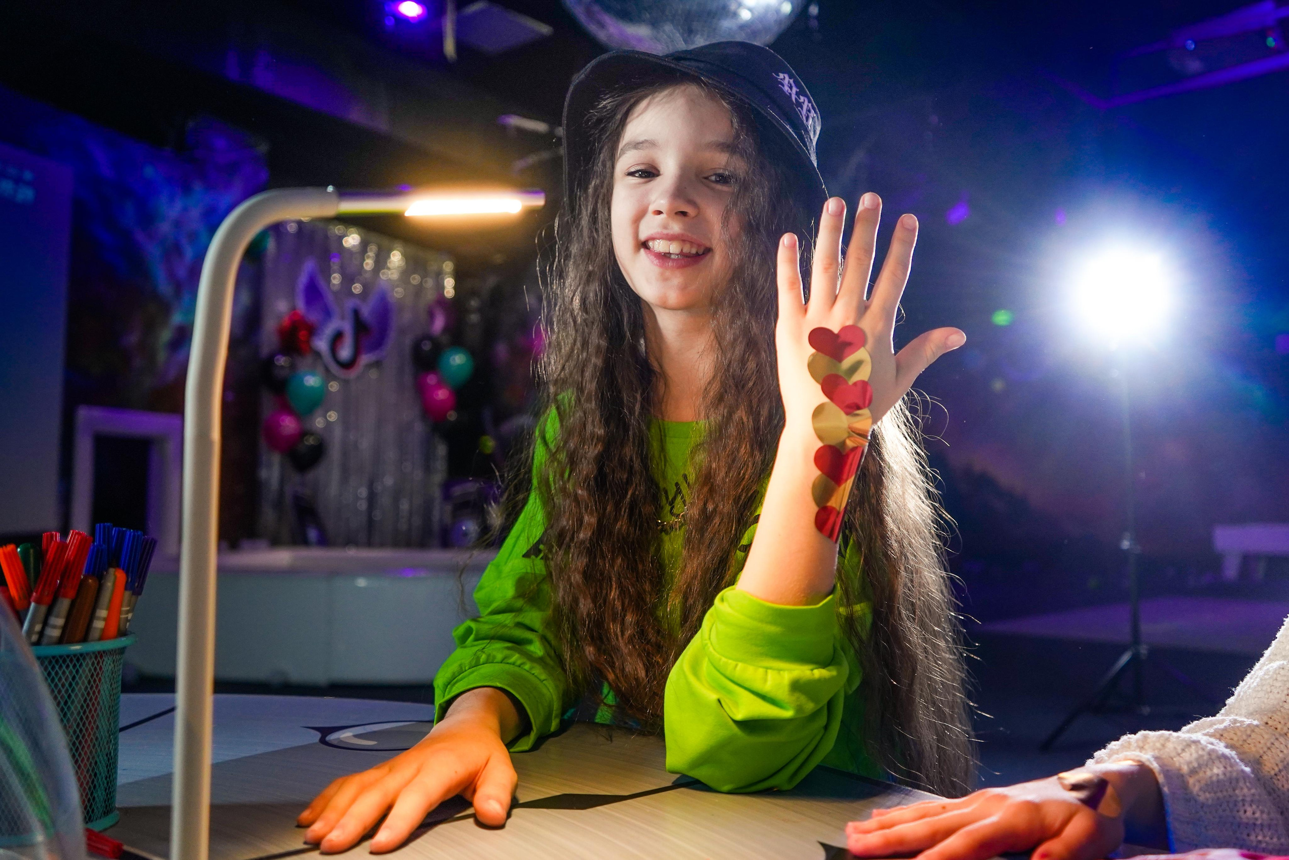 День рождения Киры в Футурамии. Семейный и портретный фотограф в Екатеринбурге Анна Лобанова