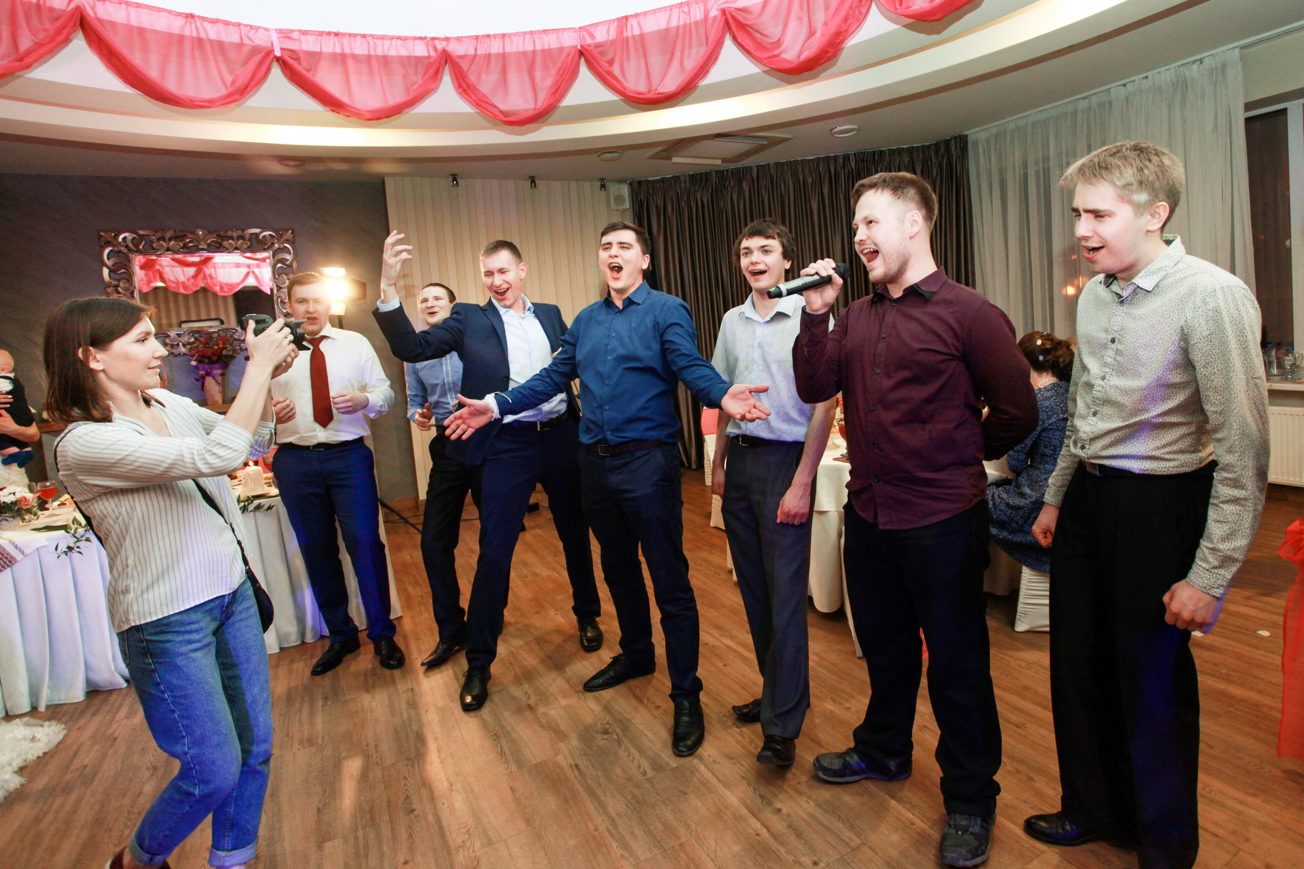 Олег и Полина 28 апреля, свадебная фотосъемка. Семейный и портретный фотограф в Екатеринбурге Анна Лобанова