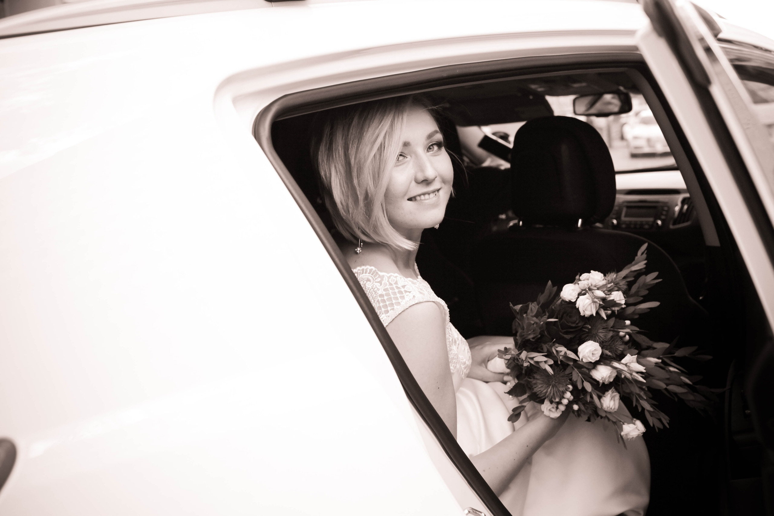 Константин и Ольга 11 августа, свадебная фотосъемка. Семейный и портретный фотограф в Екатеринбурге Анна Лобанова