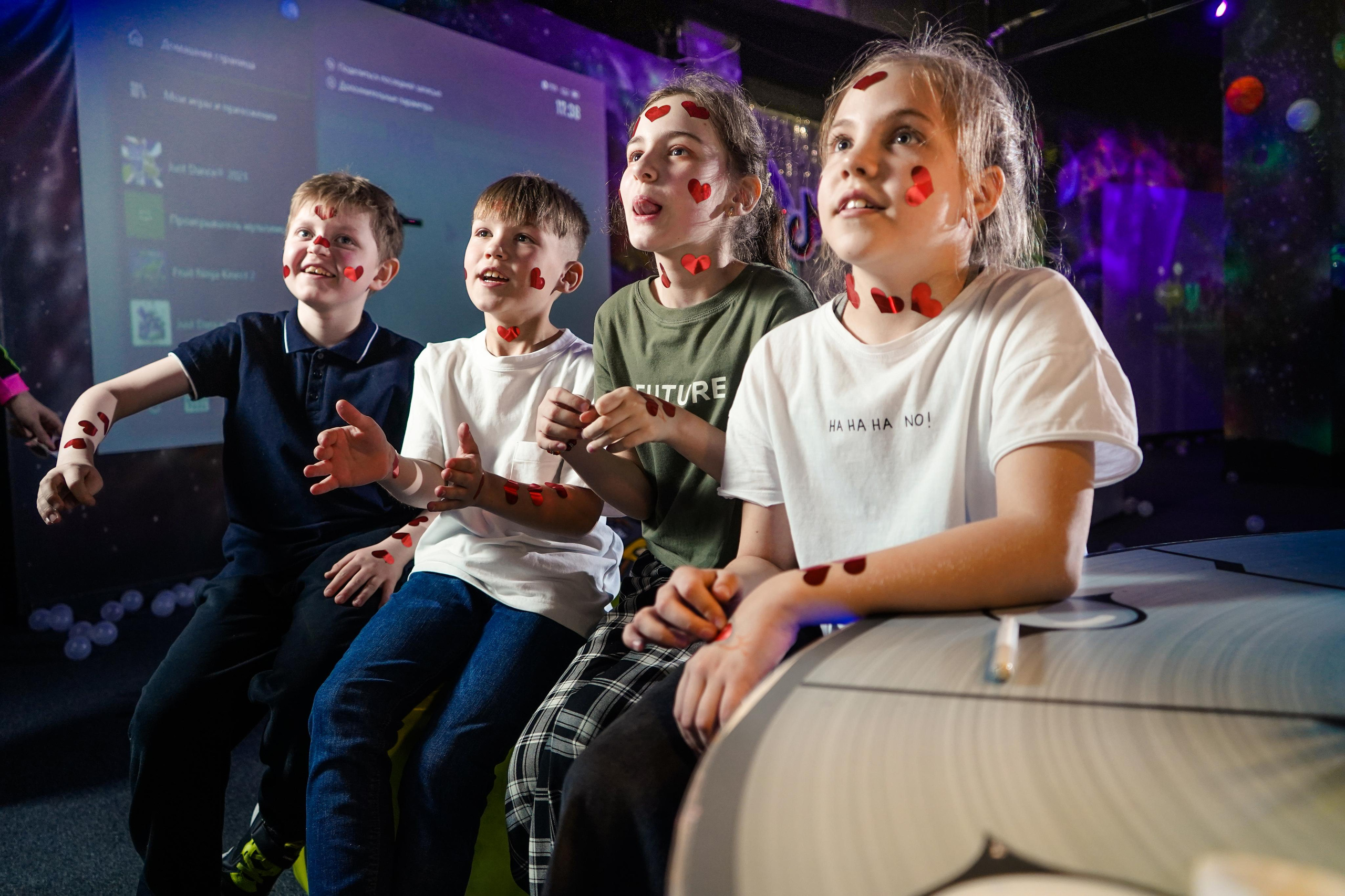 День рождения Киры в Футурамии. Семейный и портретный фотограф в Екатеринбурге Анна Лобанова