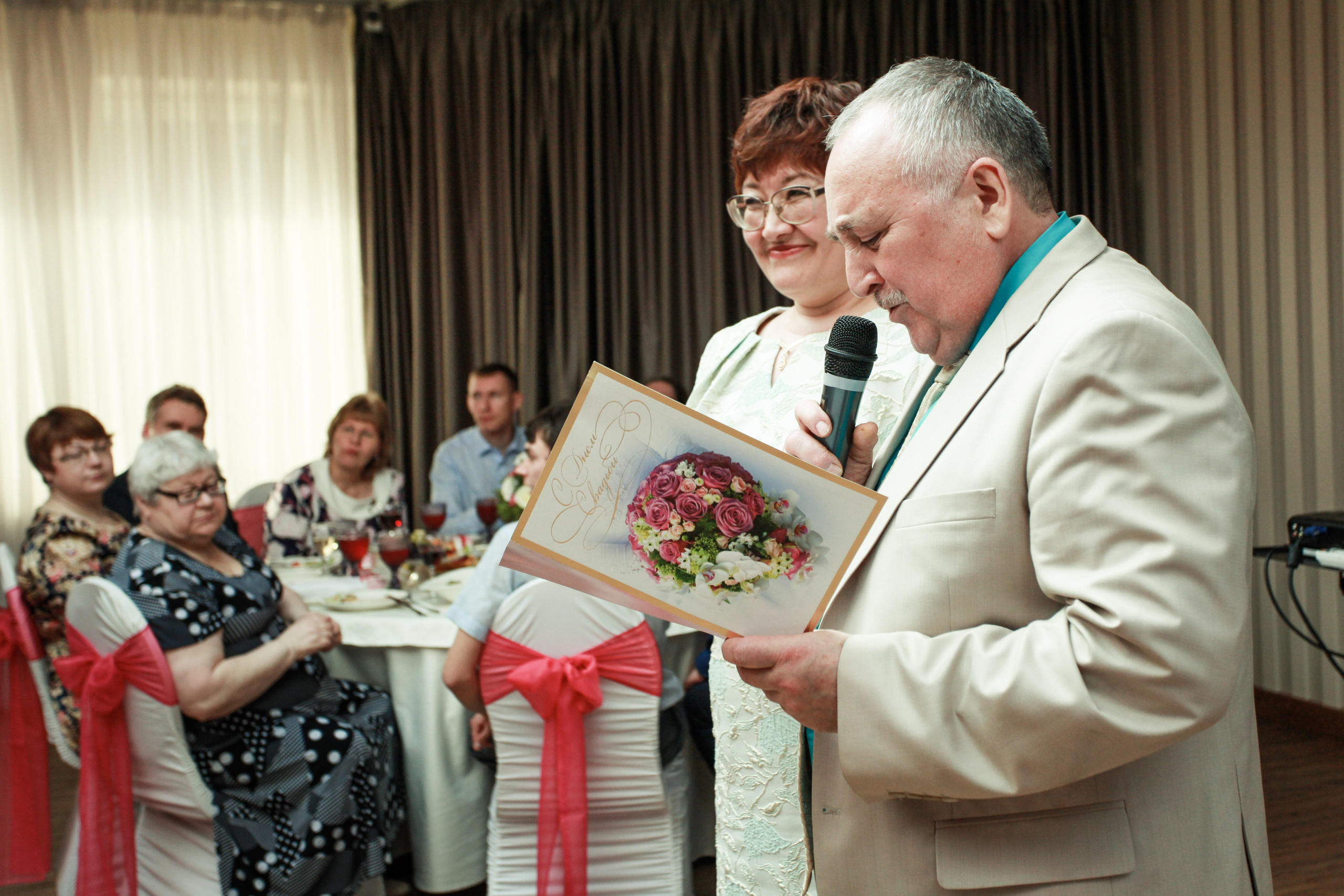 Олег и Полина 28 апреля, свадебная фотосъемка. Семейный и портретный фотограф в Екатеринбурге Анна Лобанова