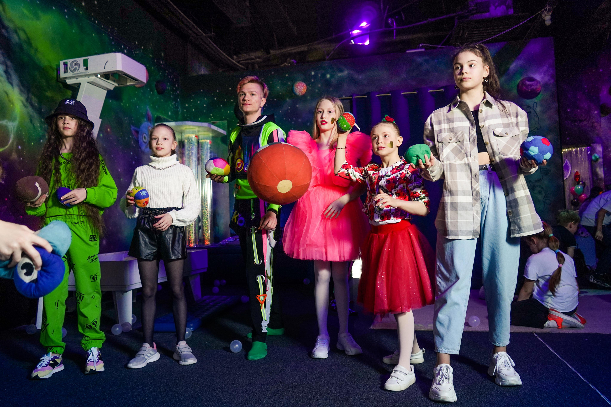 День рождения Киры в Футурамии. Семейный и портретный фотограф в Екатеринбурге Анна Лобанова