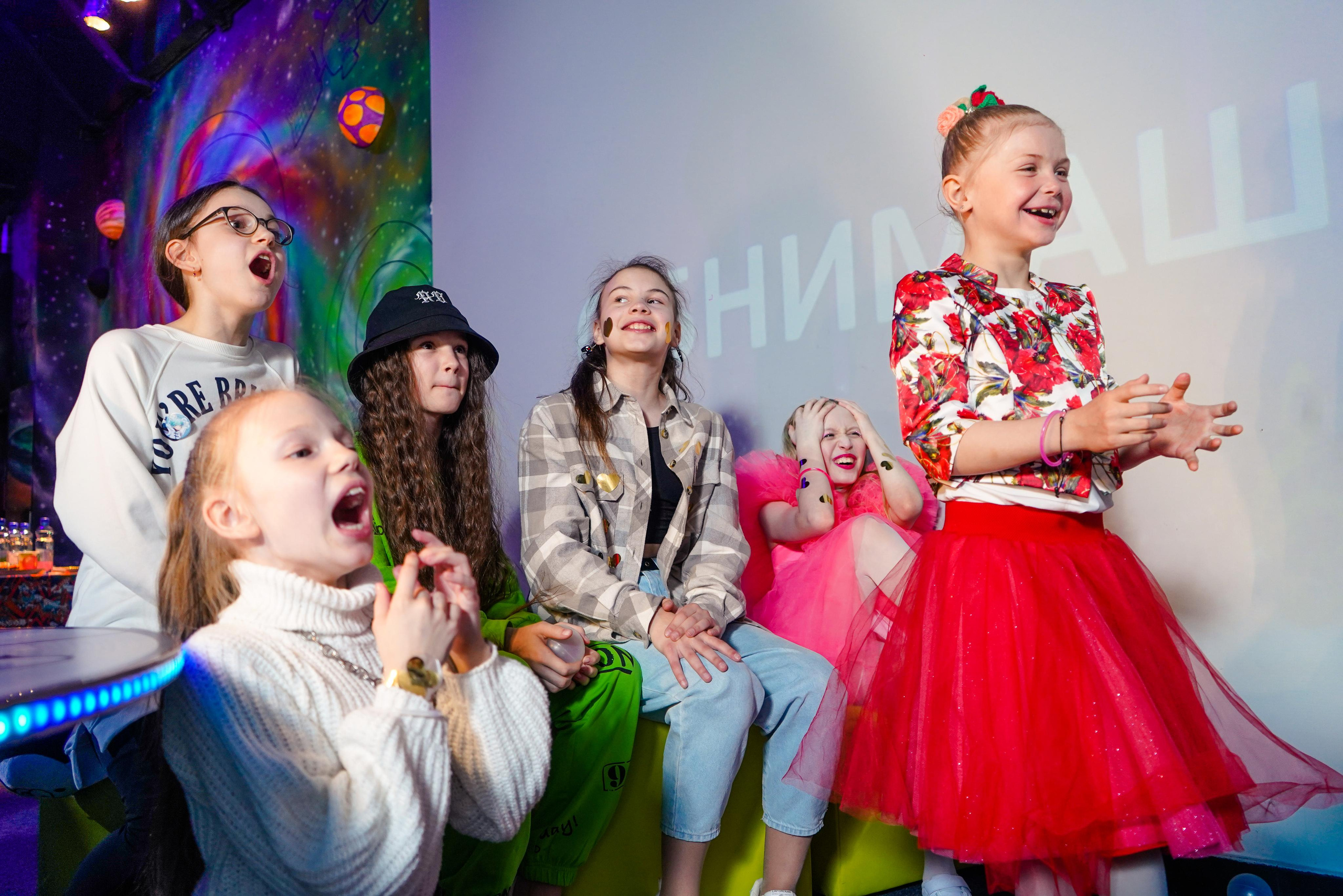 День рождения Киры в Футурамии. Семейный и портретный фотограф в Екатеринбурге Анна Лобанова