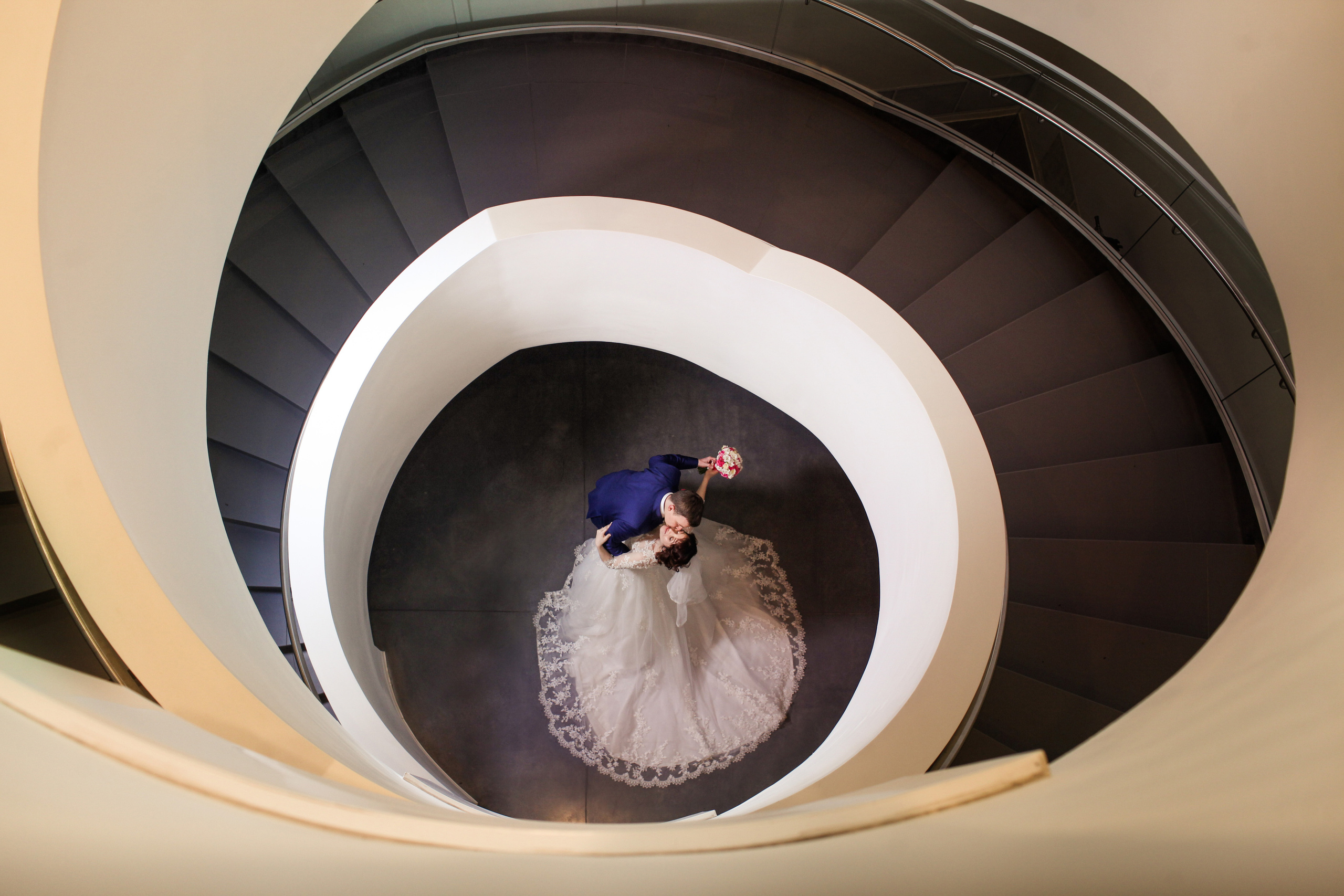 Олег и Полина 28 апреля, свадебная фотосъемка. Семейный и портретный фотограф в Екатеринбурге Анна Лобанова