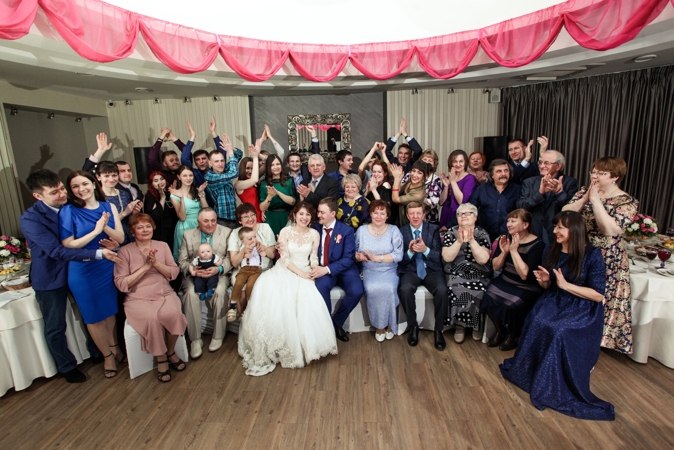 Олег и Полина 28 апреля, свадебная фотосъемка. Семейный и портретный фотограф в Екатеринбурге Анна Лобанова