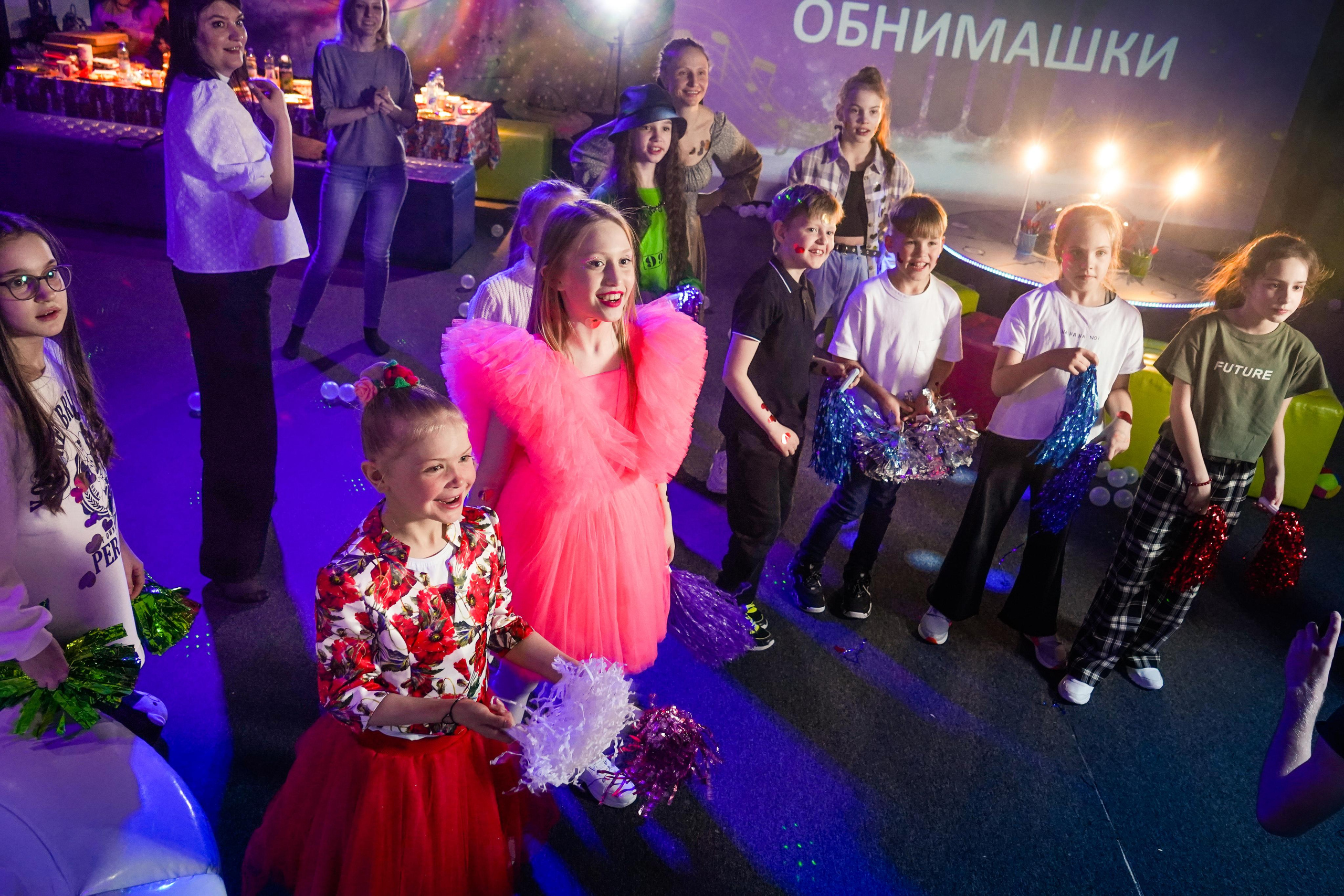 День рождения Киры в Футурамии. Семейный и портретный фотограф в Екатеринбурге Анна Лобанова