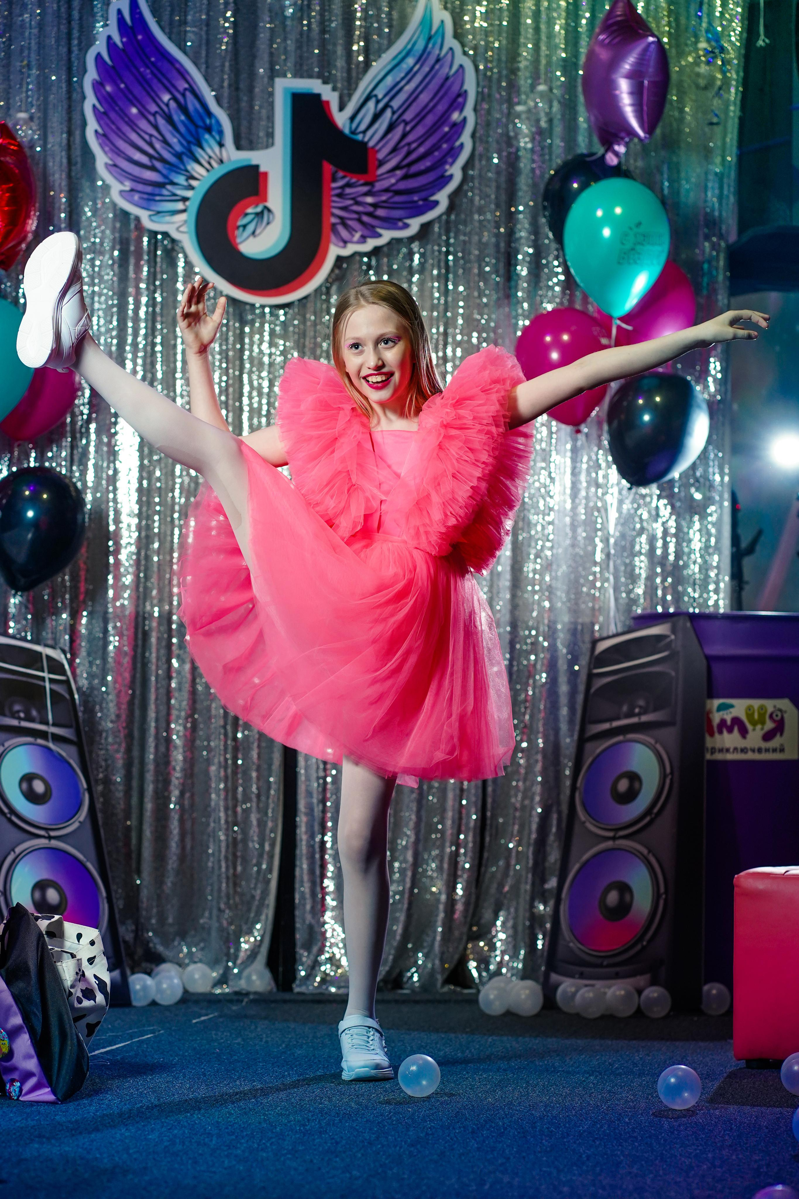 День рождения Киры в Футурамии. Семейный и портретный фотограф в Екатеринбурге Анна Лобанова