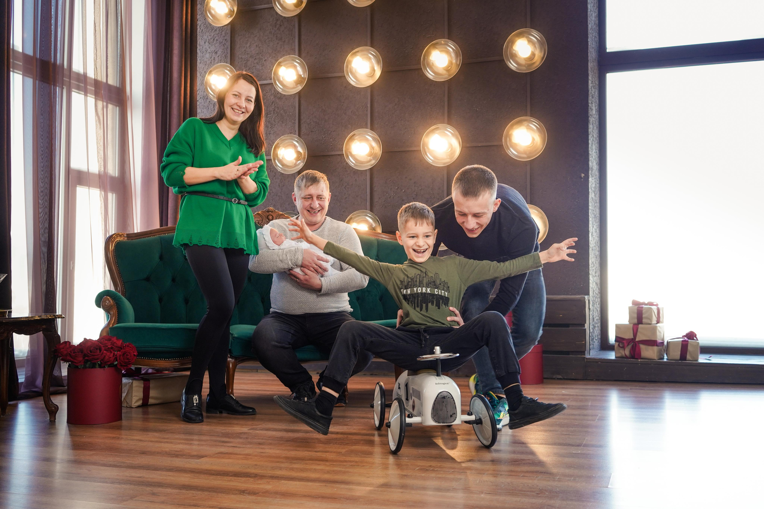 Семейная фотосессия в честь рождения дочки. Семейный и портретный фотограф в Екатеринбурге Анна Лобанова