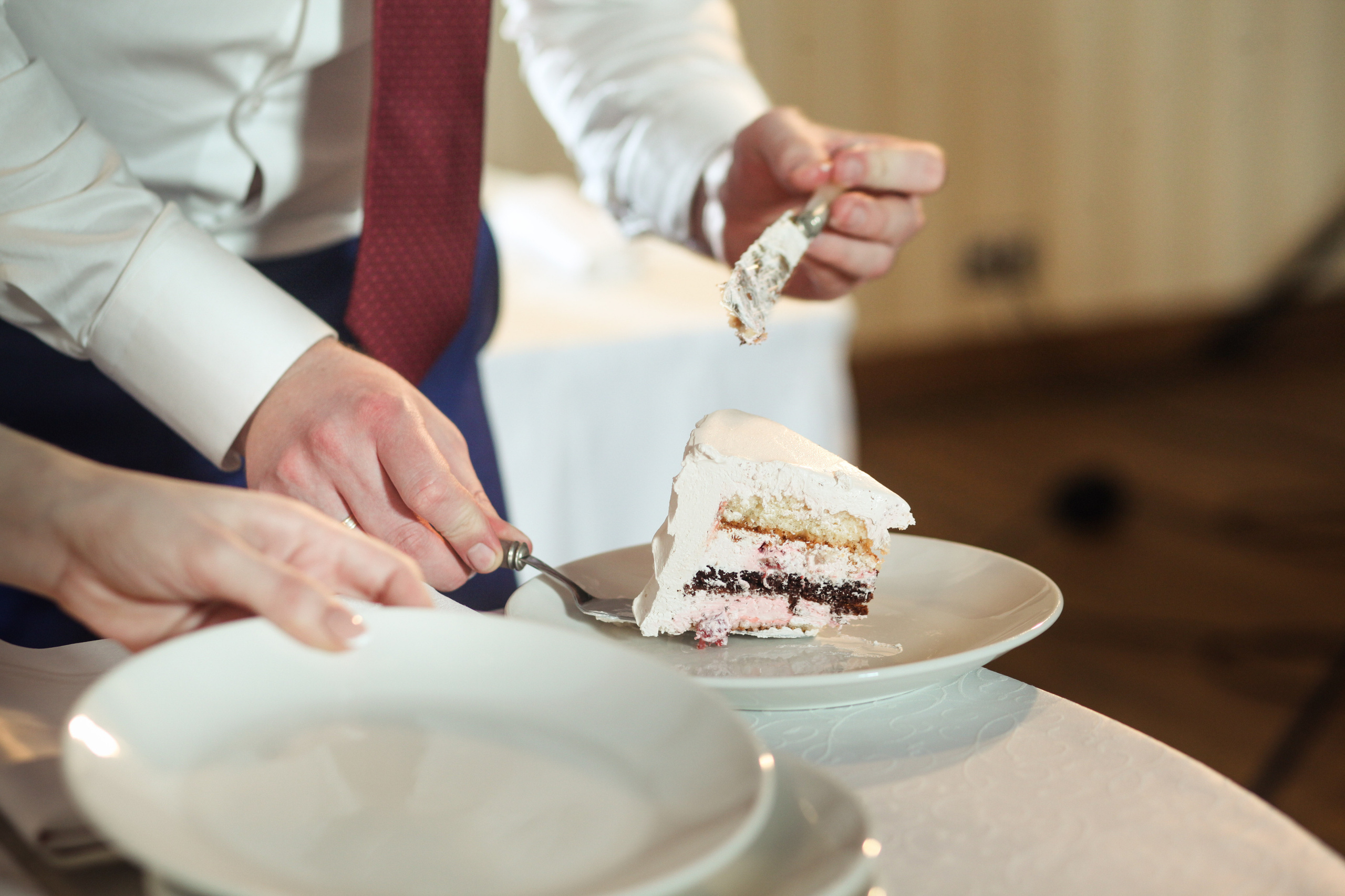 Олег и Полина 28 апреля, свадебная фотосъемка. Семейный и портретный фотограф в Екатеринбурге Анна Лобанова