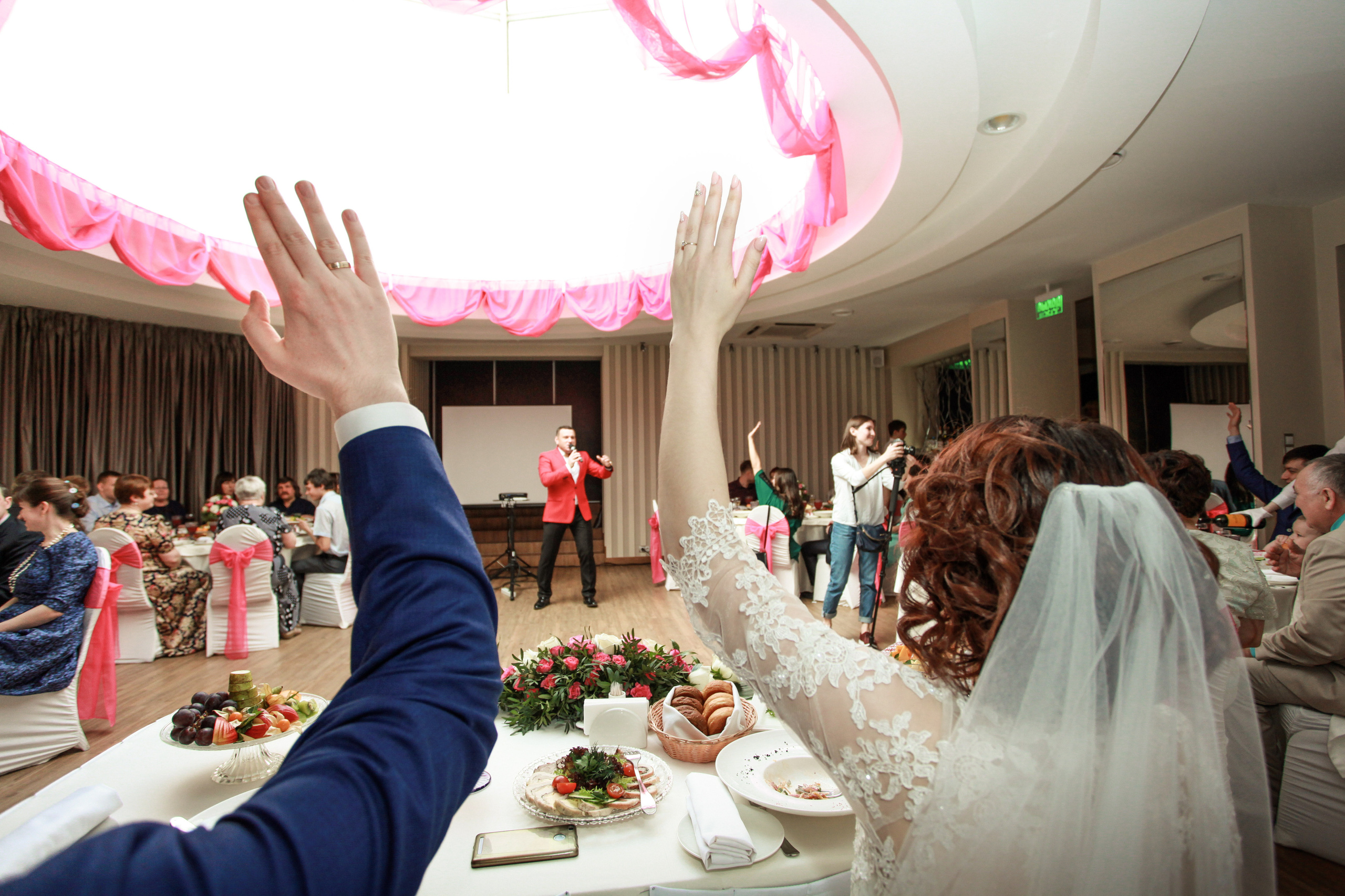 Олег и Полина 28 апреля, свадебная фотосъемка. Семейный и портретный фотограф в Екатеринбурге Анна Лобанова