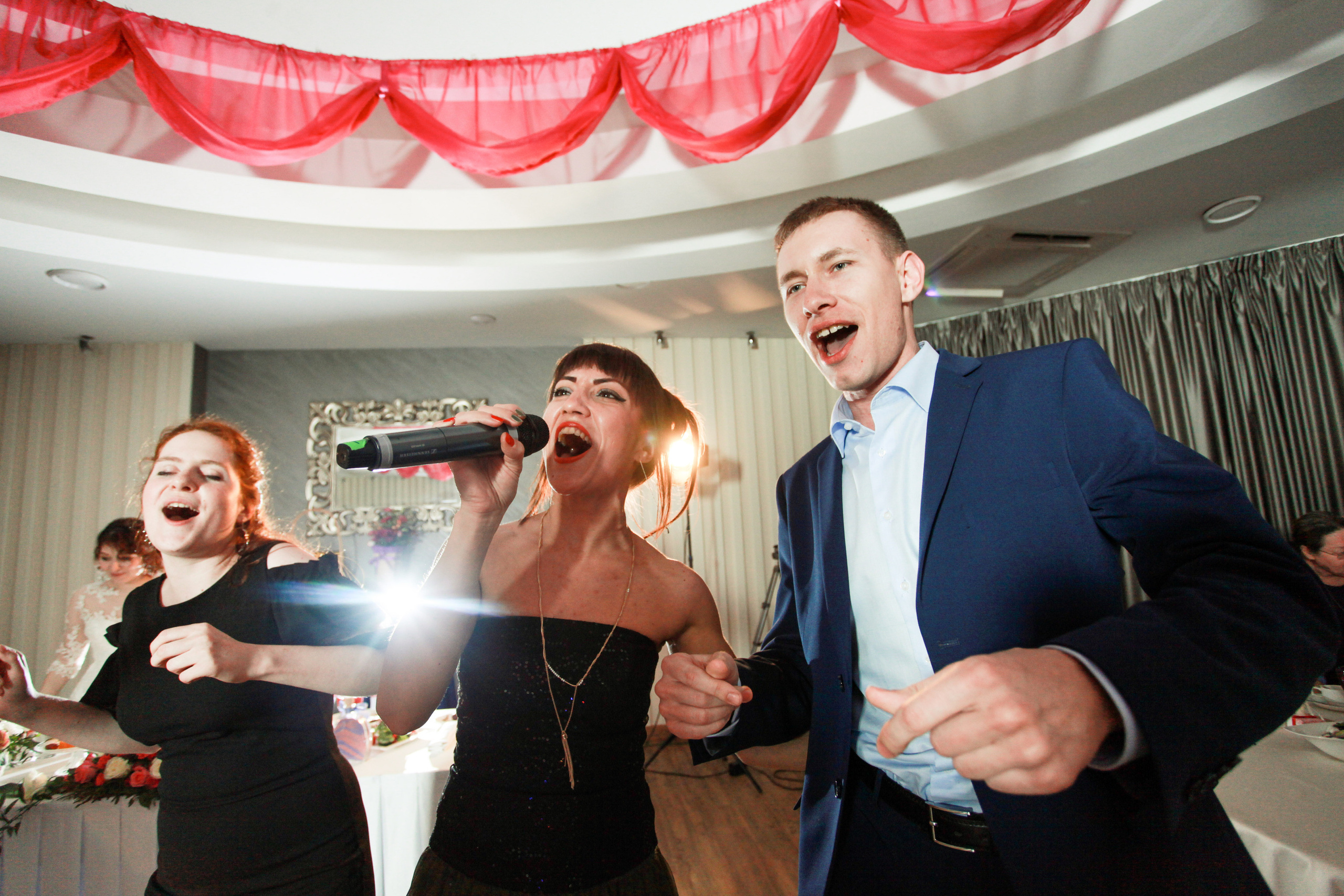 Олег и Полина 28 апреля, свадебная фотосъемка. Семейный и портретный фотограф в Екатеринбурге Анна Лобанова