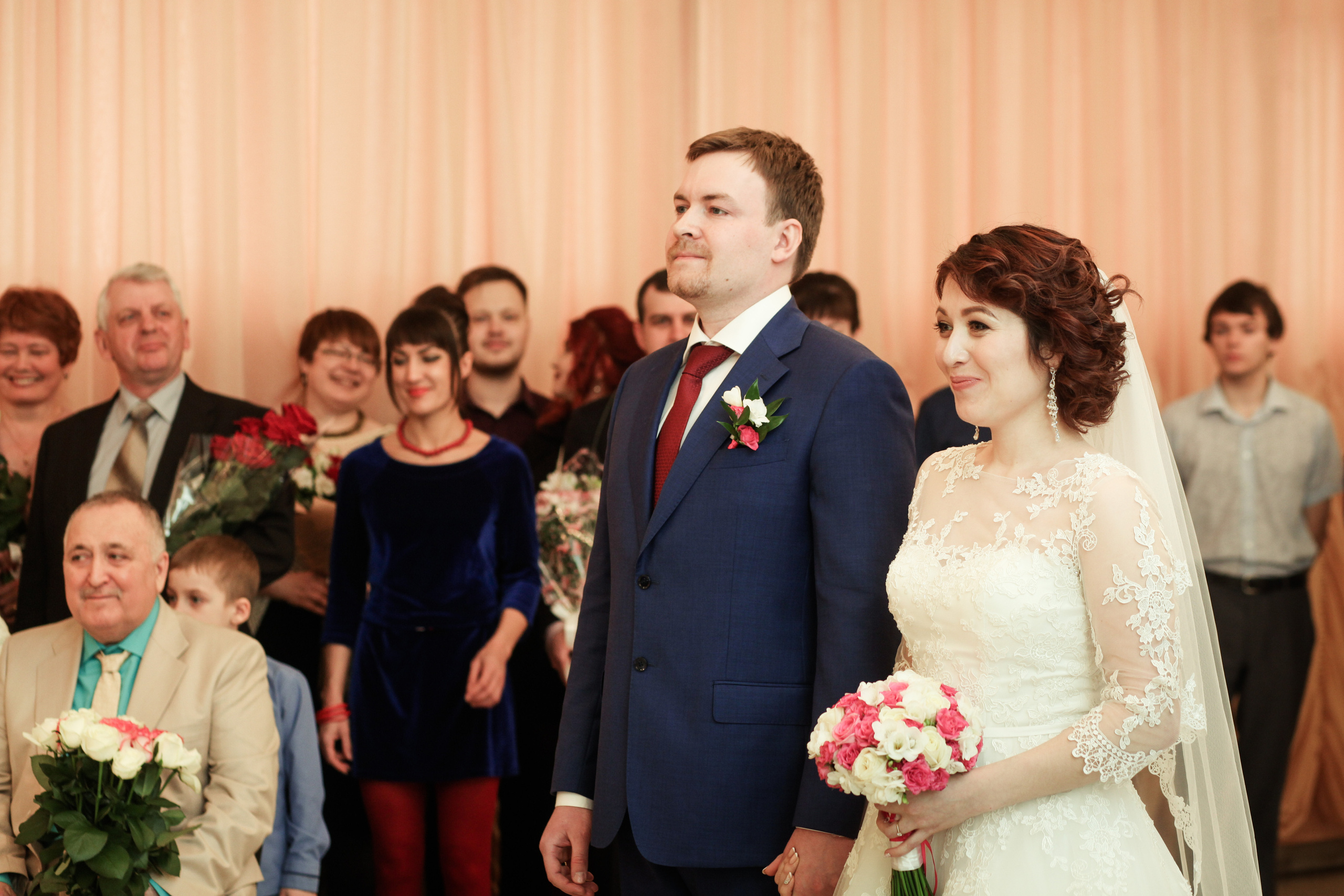 Олег и Полина 28 апреля, свадебная фотосъемка. Семейный и портретный фотограф в Екатеринбурге Анна Лобанова