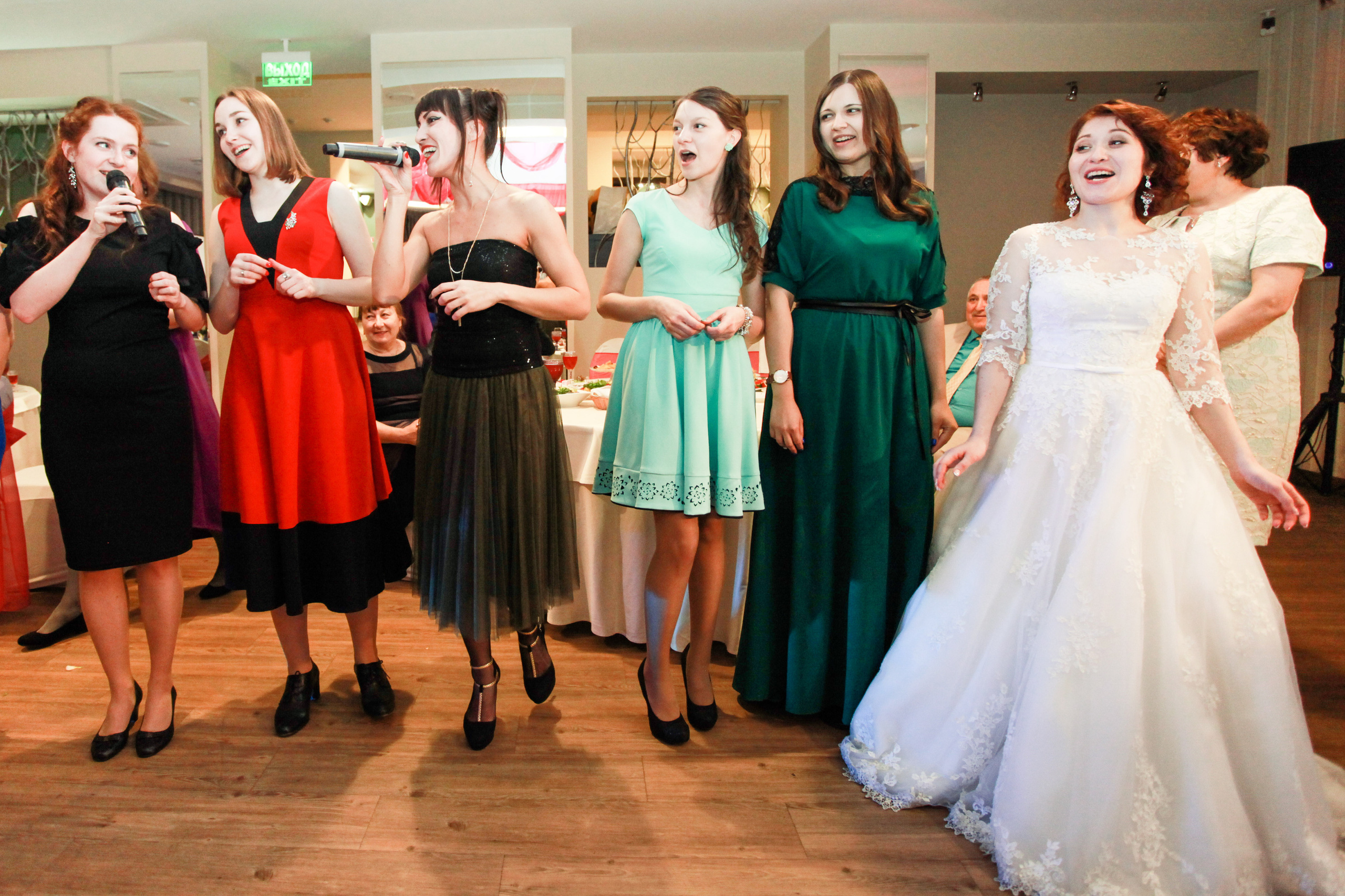 Олег и Полина 28 апреля, свадебная фотосъемка. Семейный и портретный фотограф в Екатеринбурге Анна Лобанова