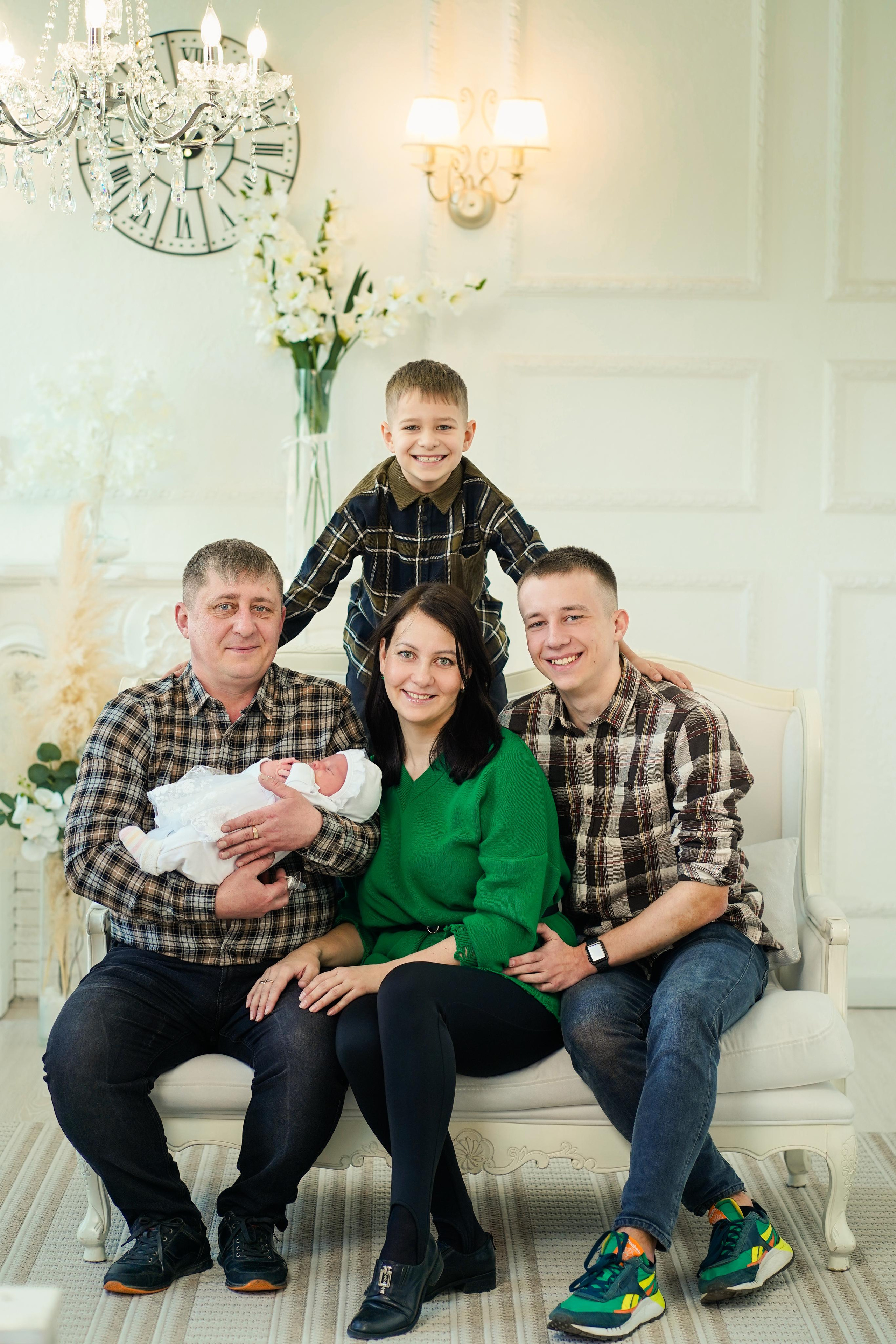 Семейная фотосессия в честь рождения дочки. Семейный и портретный фотограф в Екатеринбурге Анна Лобанова