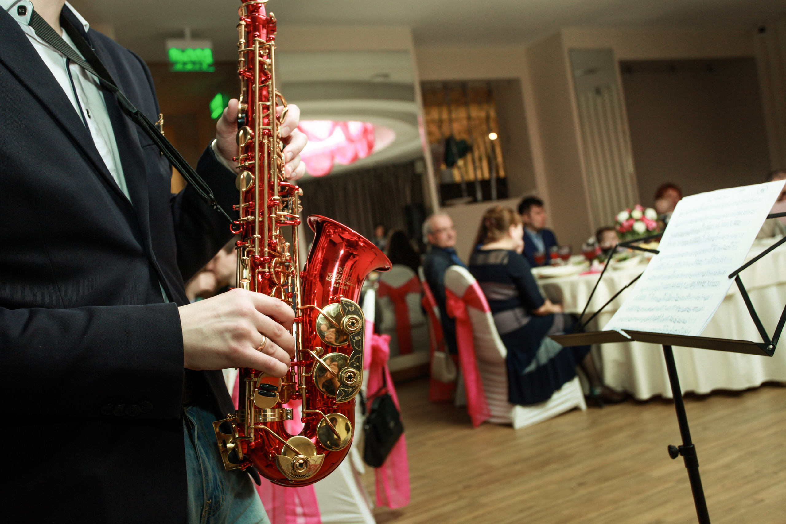 Олег и Полина 28 апреля, свадебная фотосъемка. Семейный и портретный фотограф в Екатеринбурге Анна Лобанова