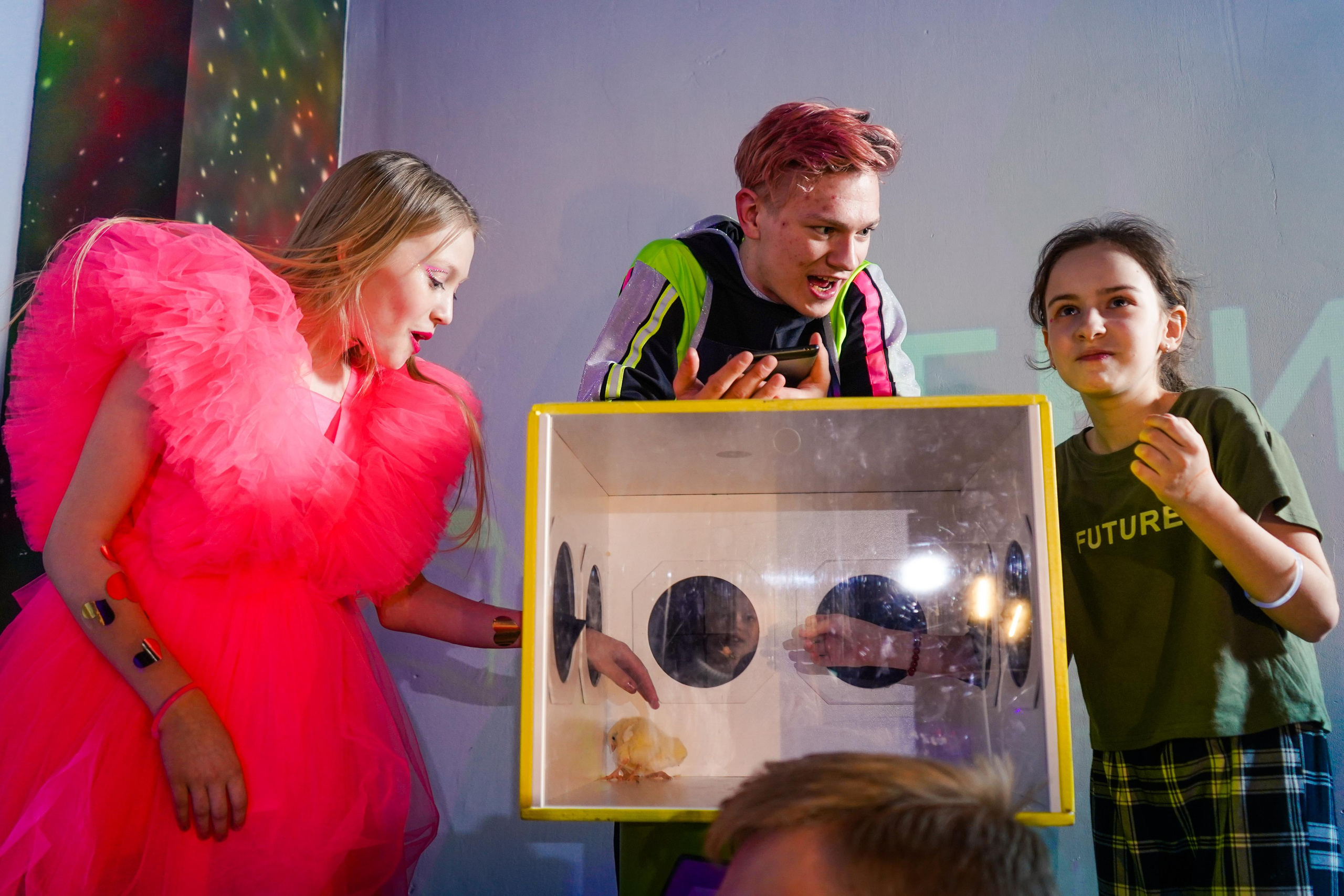 День рождения Киры в Футурамии. Семейный и портретный фотограф в Екатеринбурге Анна Лобанова