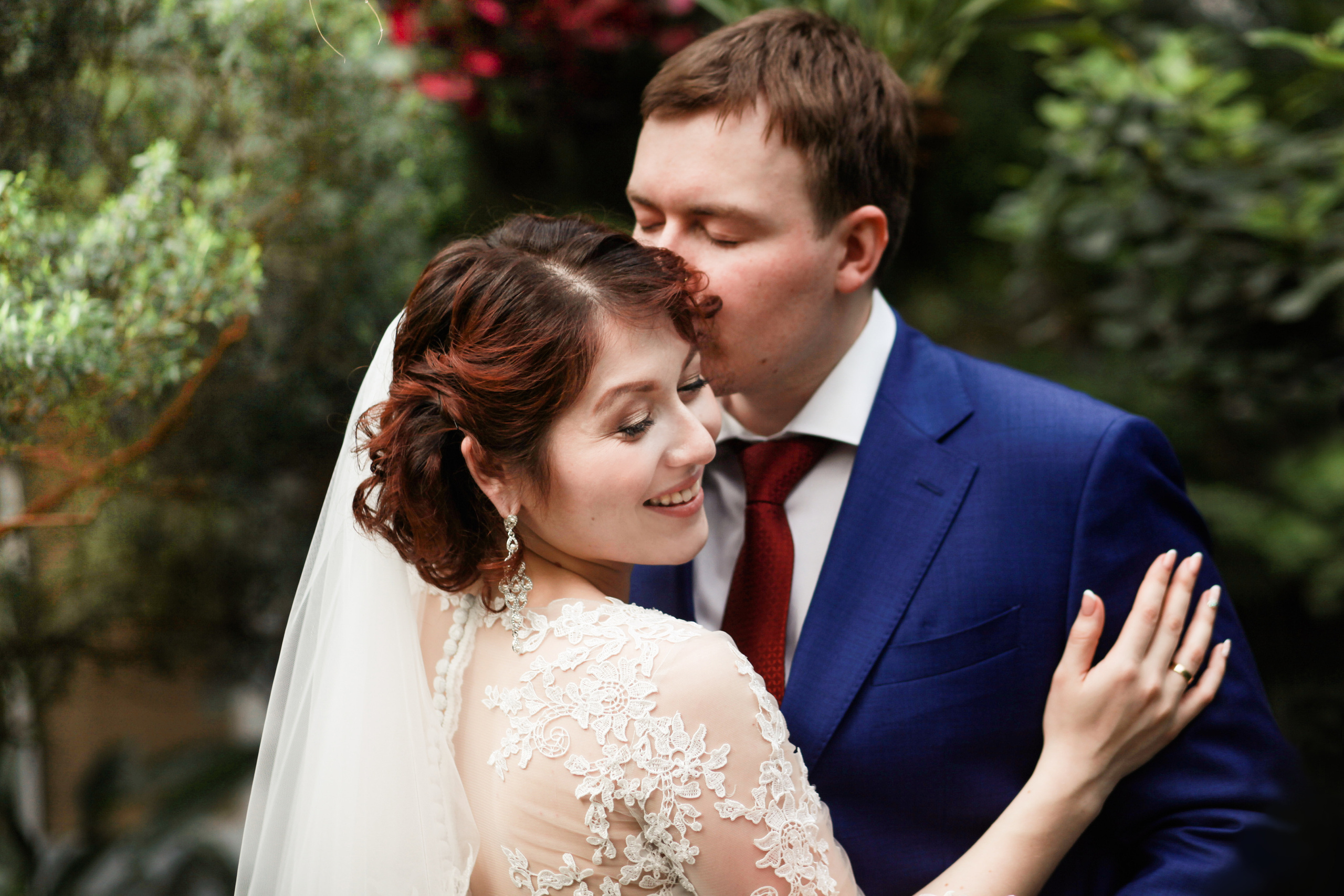 Олег и Полина 28 апреля, свадебная фотосъемка. Семейный и портретный фотограф в Екатеринбурге Анна Лобанова