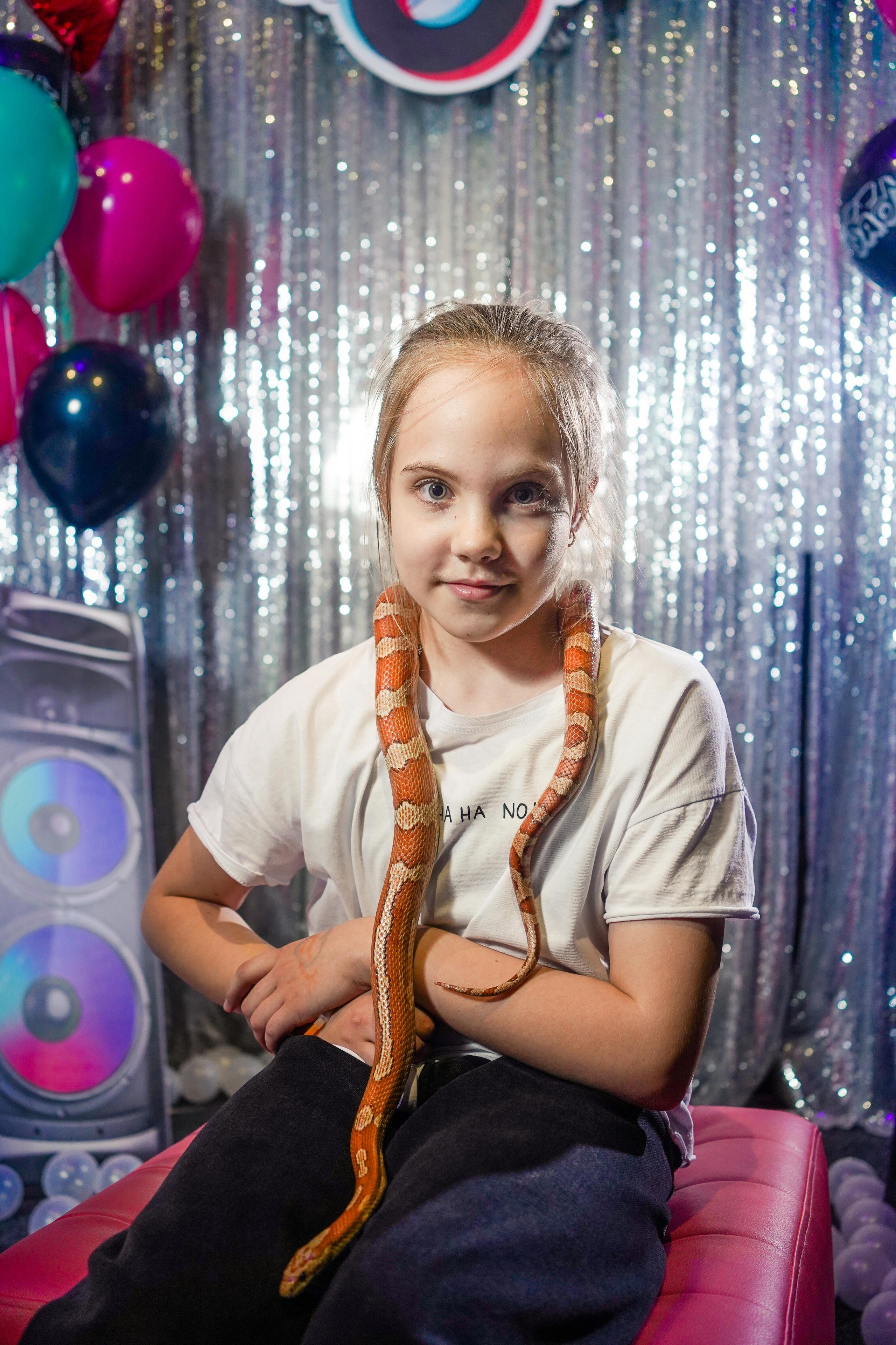 День рождения Киры в Футурамии. Семейный и портретный фотограф в Екатеринбурге Анна Лобанова