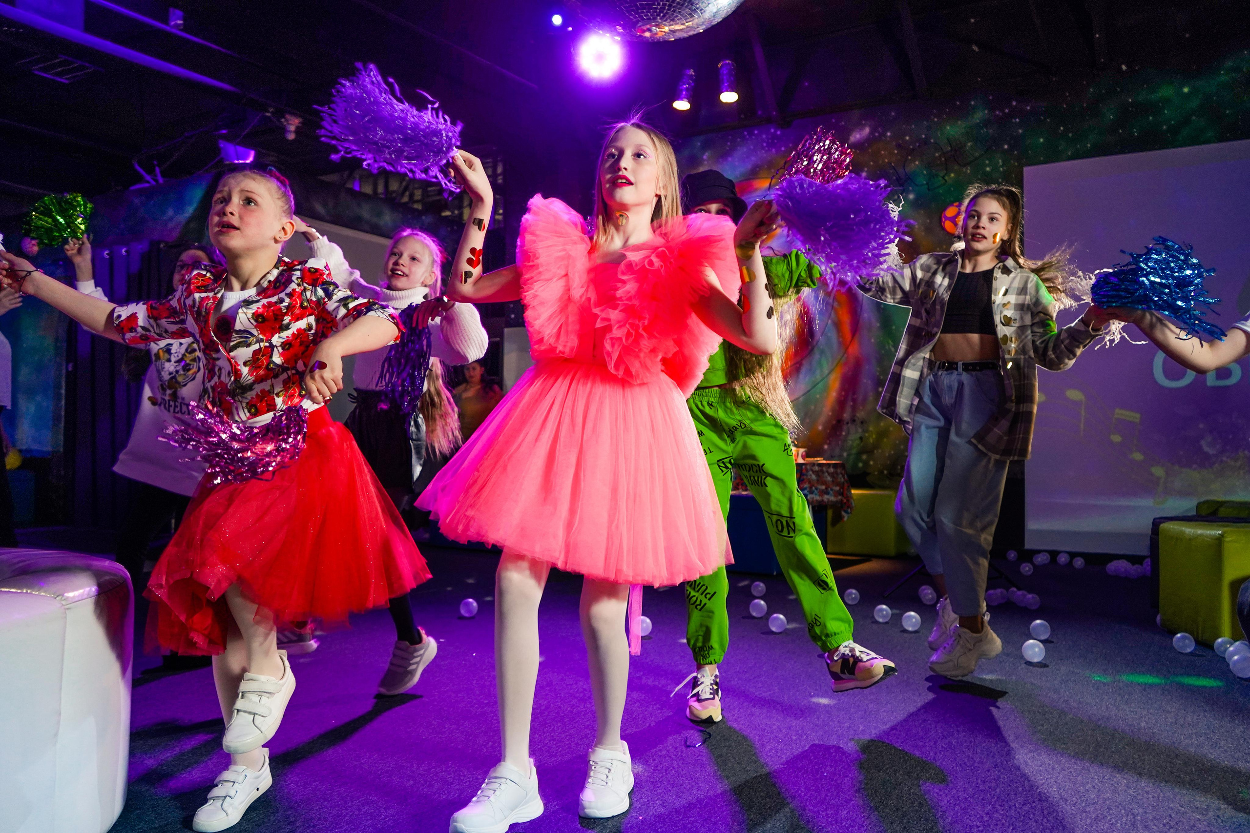 День рождения Киры в Футурамии. Семейный и портретный фотограф в Екатеринбурге Анна Лобанова