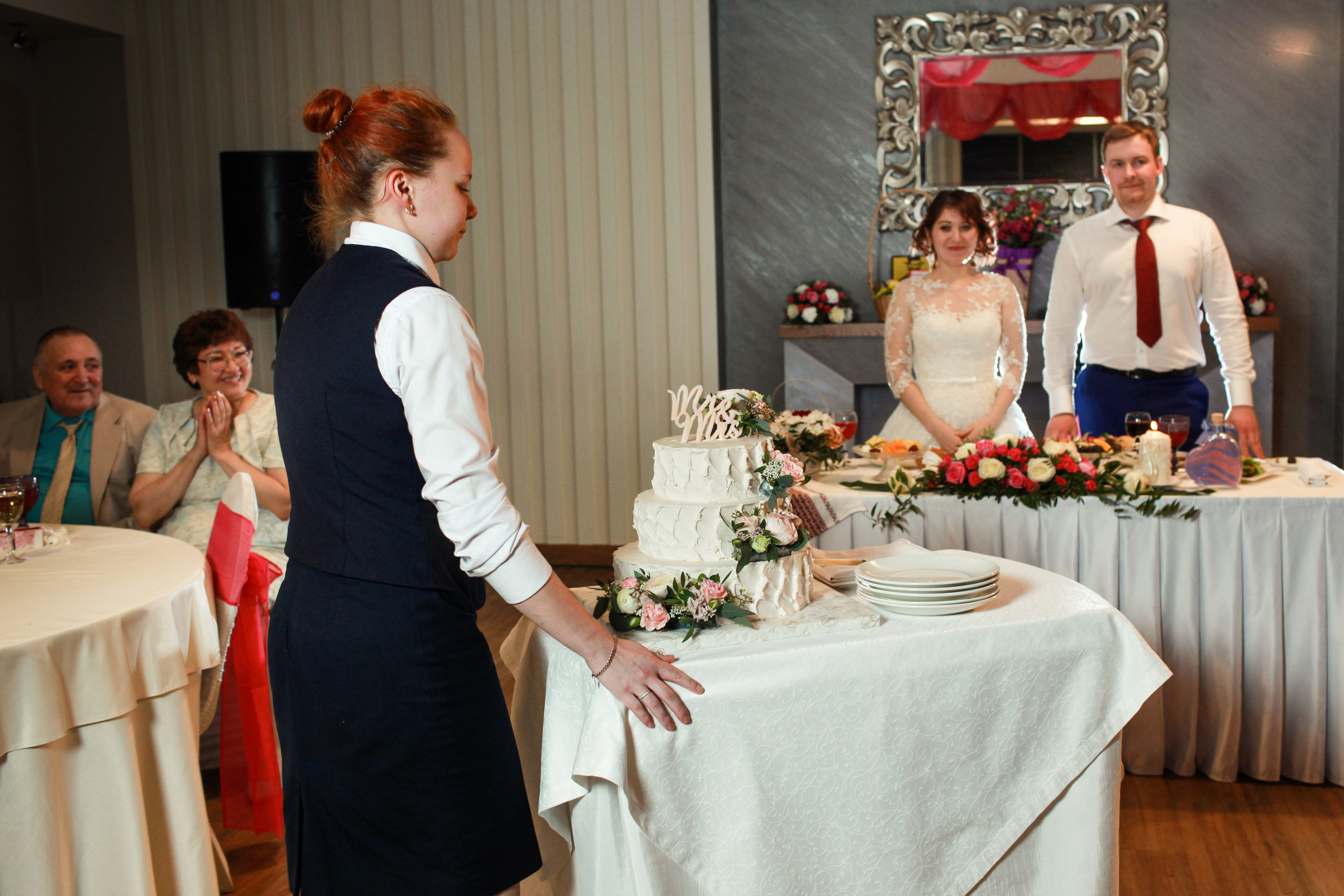 Олег и Полина 28 апреля, свадебная фотосъемка. Семейный и портретный фотограф в Екатеринбурге Анна Лобанова