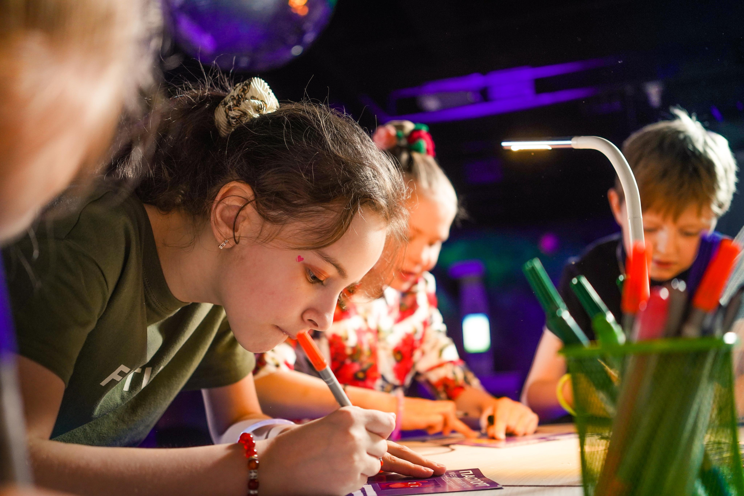 День рождения Киры в Футурамии. Семейный и портретный фотограф в Екатеринбурге Анна Лобанова