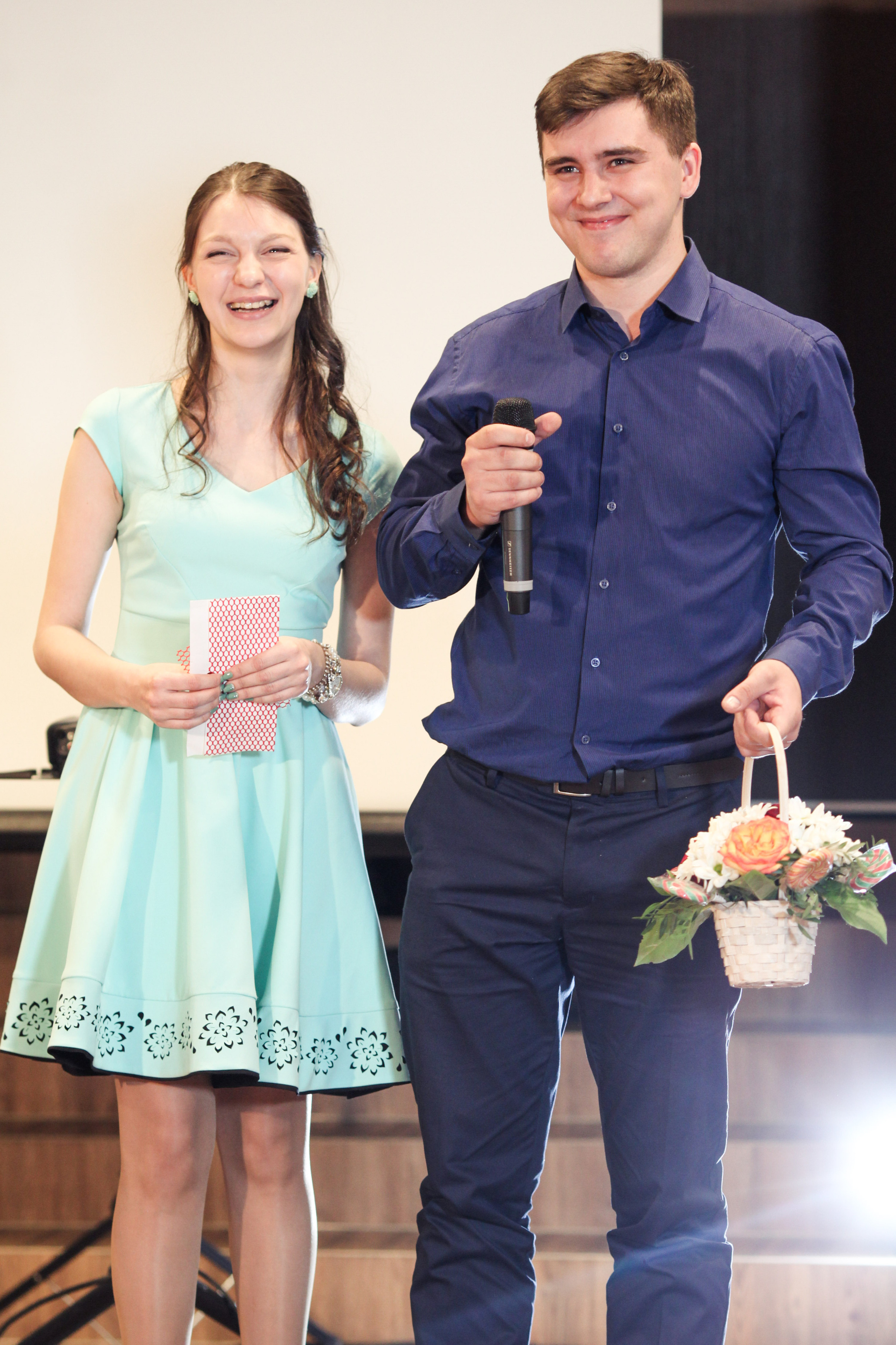 Олег и Полина 28 апреля, свадебная фотосъемка. Семейный и портретный фотограф в Екатеринбурге Анна Лобанова