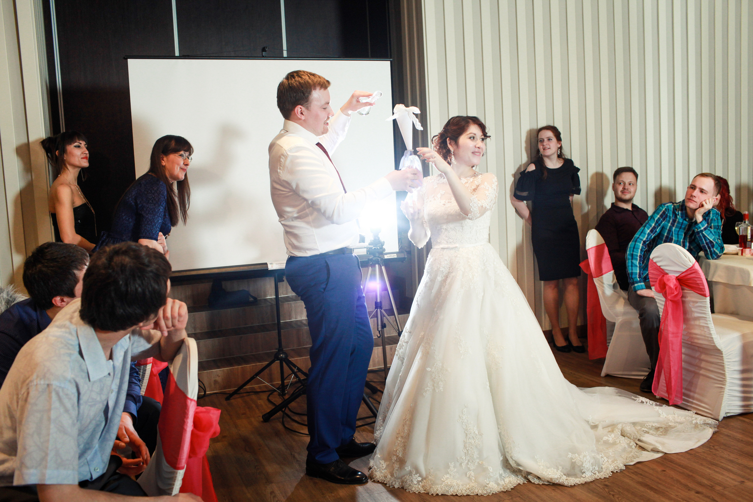 Олег и Полина 28 апреля, свадебная фотосъемка. Семейный и портретный фотограф в Екатеринбурге Анна Лобанова