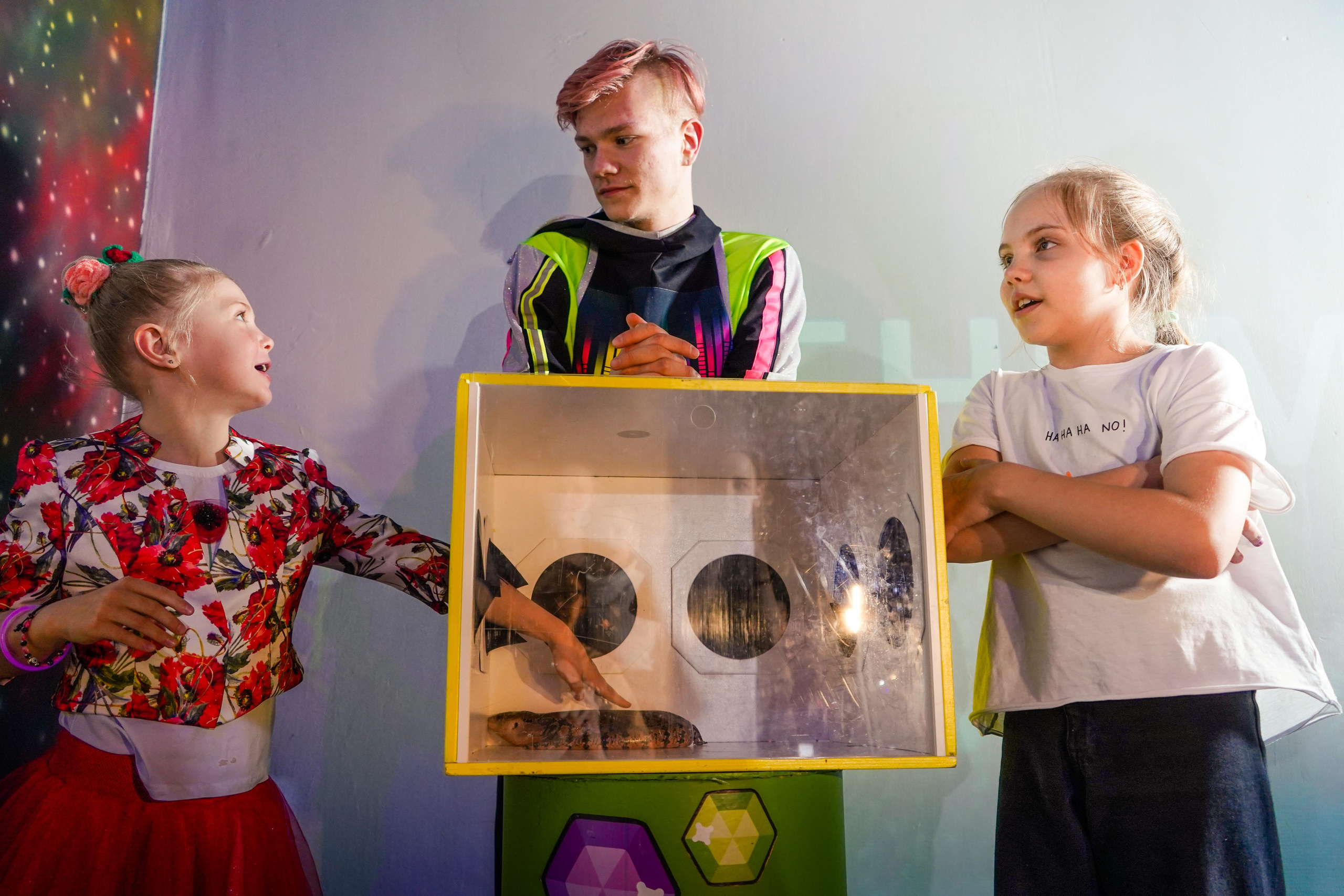 День рождения Киры в Футурамии. Семейный и портретный фотограф в Екатеринбурге Анна Лобанова