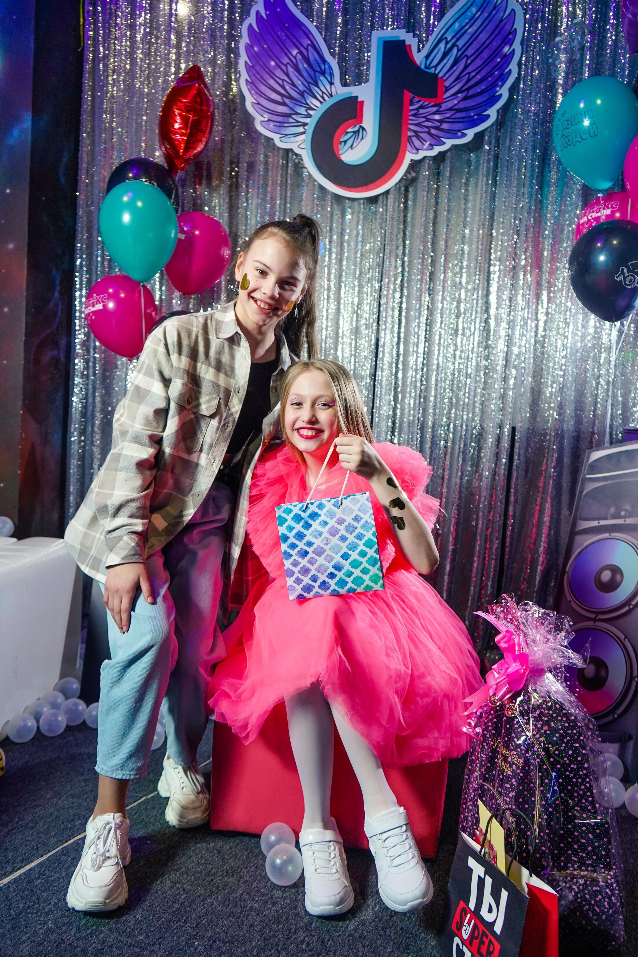 День рождения Киры в Футурамии. Семейный и портретный фотограф в Екатеринбурге Анна Лобанова