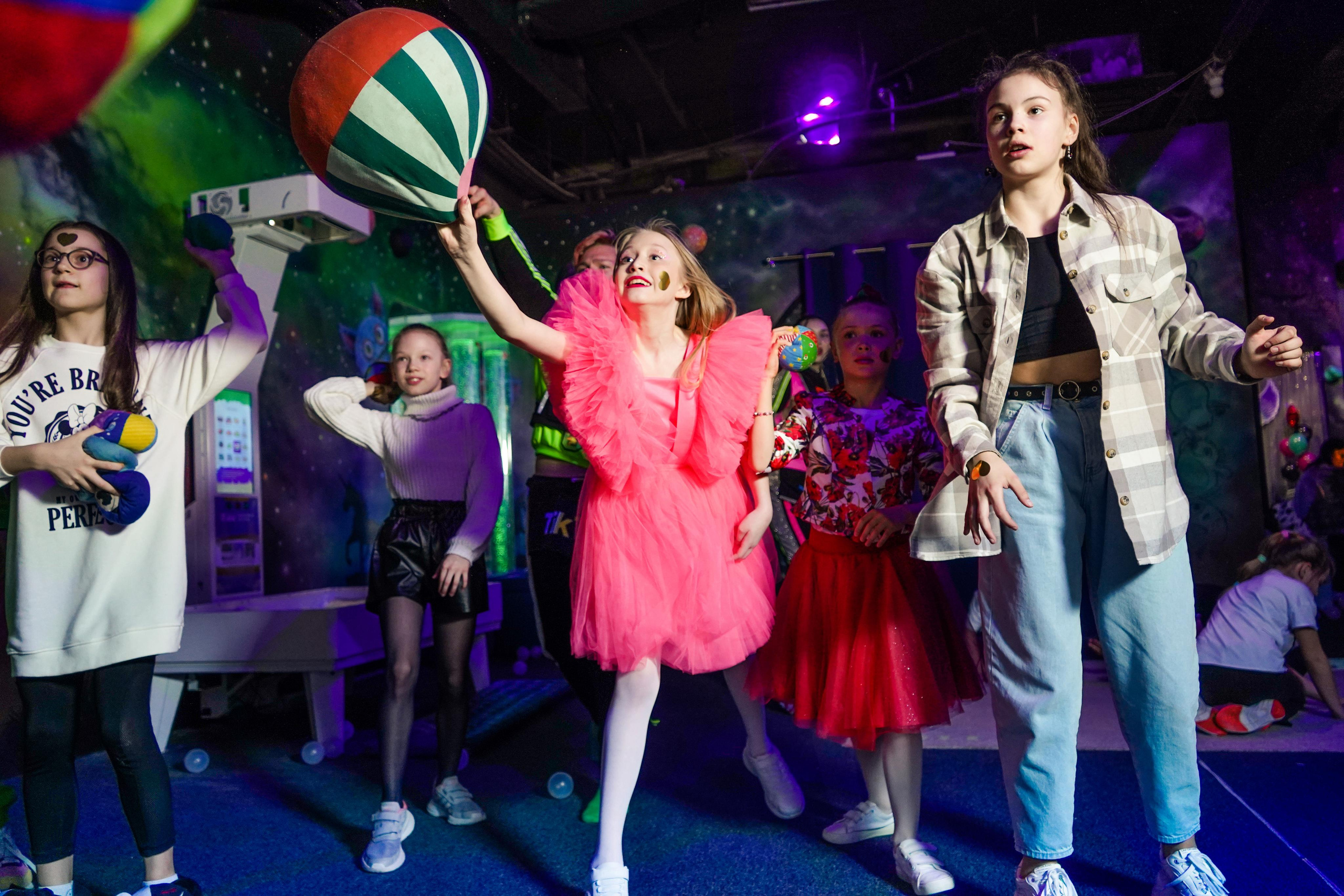 День рождения Киры в Футурамии. Семейный и портретный фотограф в Екатеринбурге Анна Лобанова