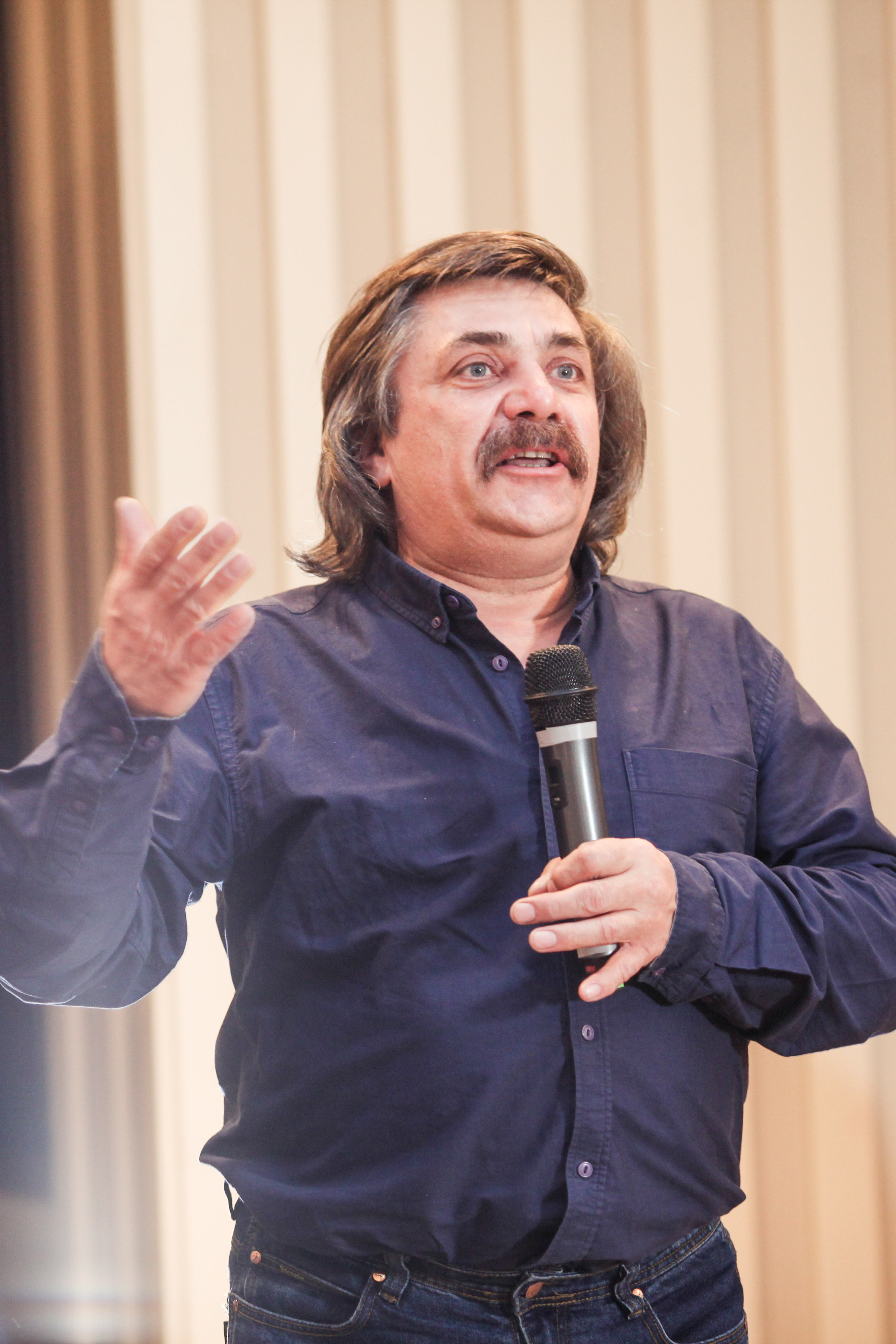 Олег и Полина 28 апреля, свадебная фотосъемка. Семейный и портретный фотограф в Екатеринбурге Анна Лобанова