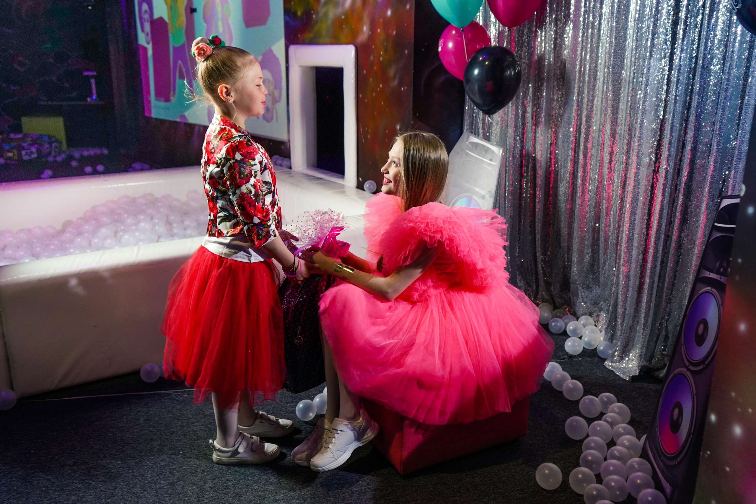 День рождения Киры в Футурамии. Семейный и портретный фотограф в Екатеринбурге Анна Лобанова