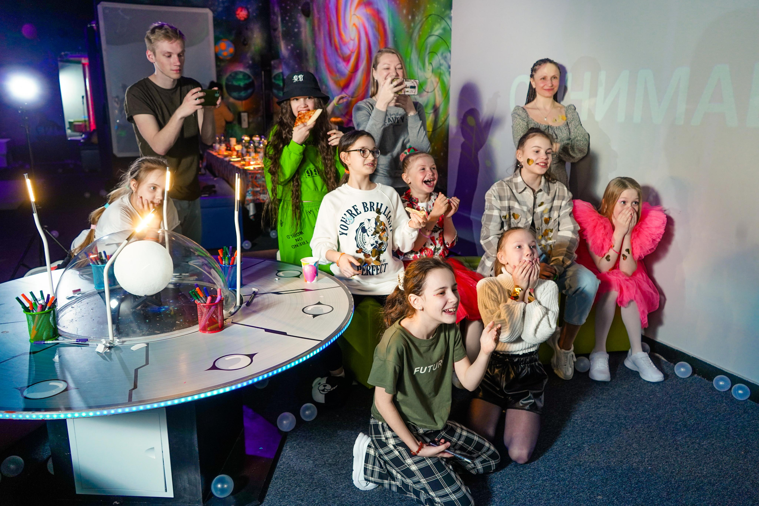 День рождения Киры в Футурамии. Семейный и портретный фотограф в Екатеринбурге Анна Лобанова