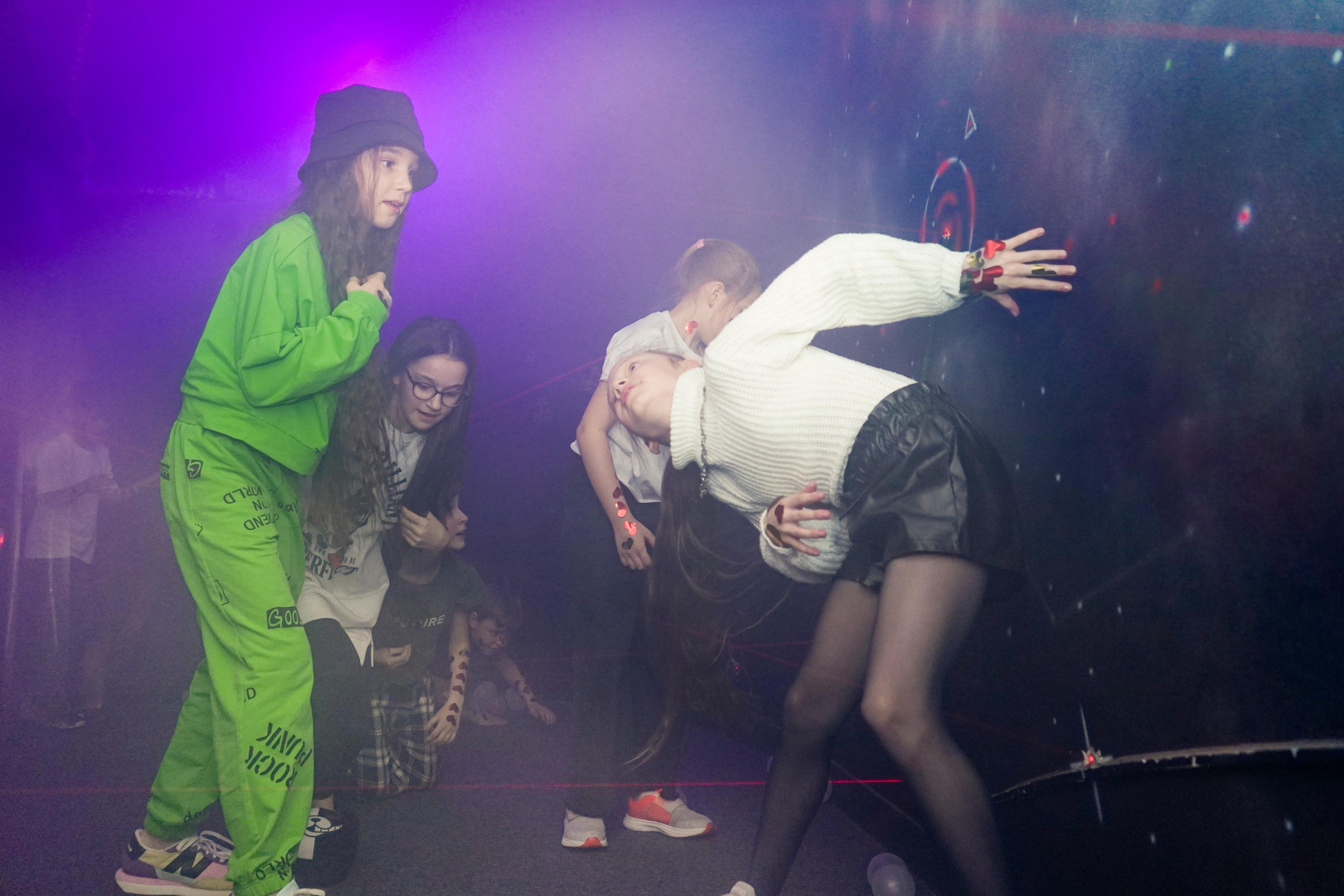 День рождения Киры в Футурамии. Семейный и портретный фотограф в Екатеринбурге Анна Лобанова