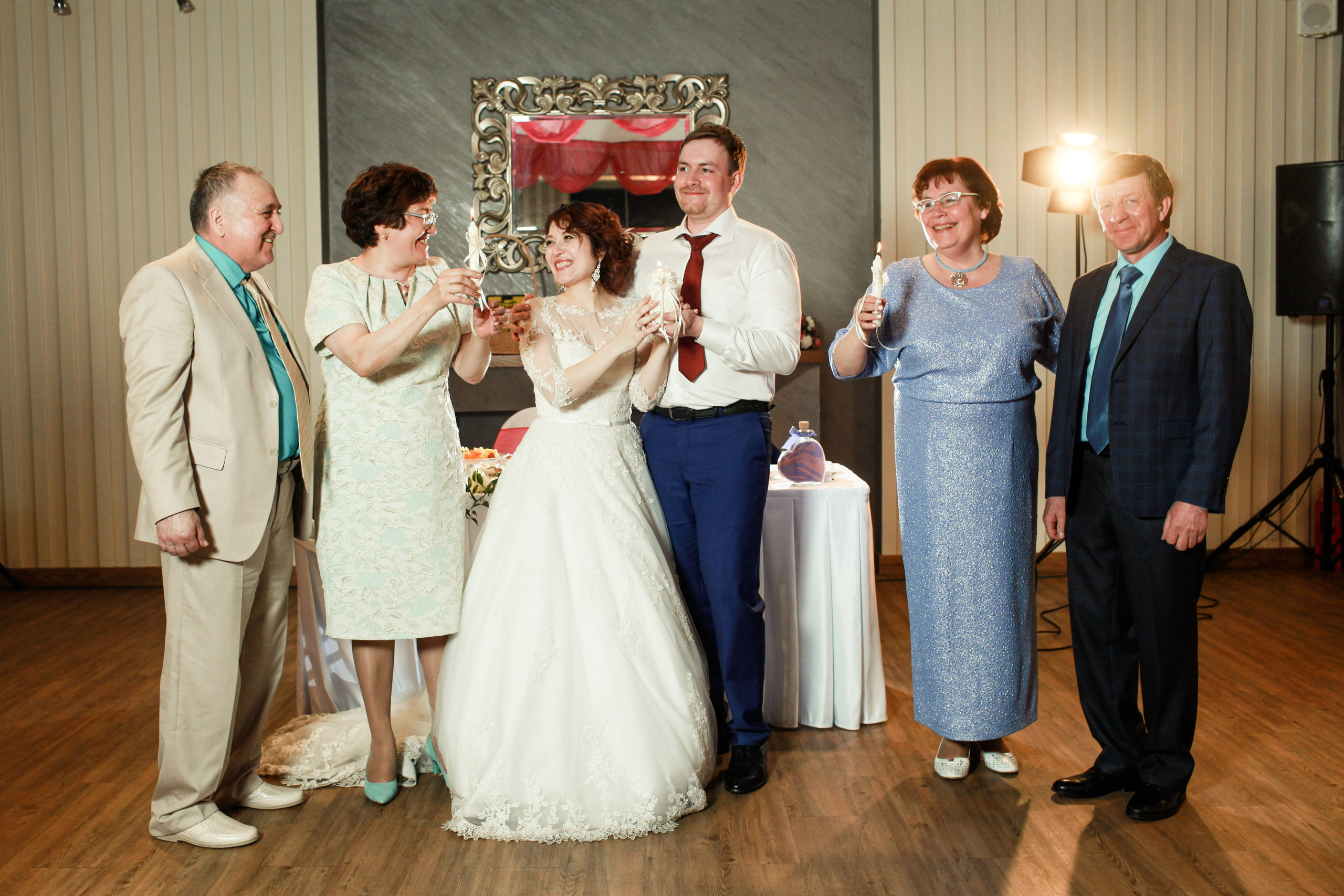 Олег и Полина 28 апреля, свадебная фотосъемка. Семейный и портретный фотограф в Екатеринбурге Анна Лобанова