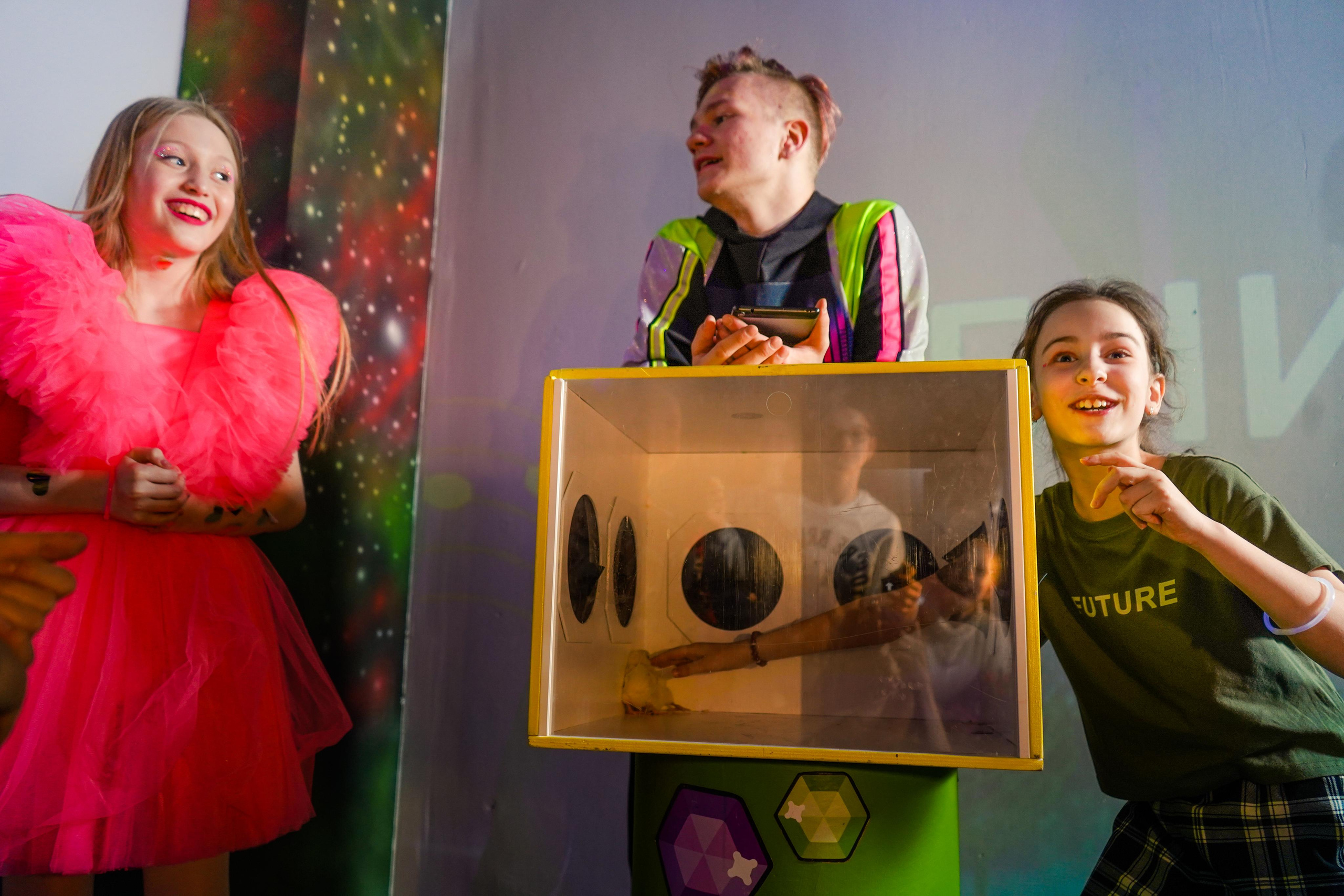 День рождения Киры в Футурамии. Семейный и портретный фотограф в Екатеринбурге Анна Лобанова