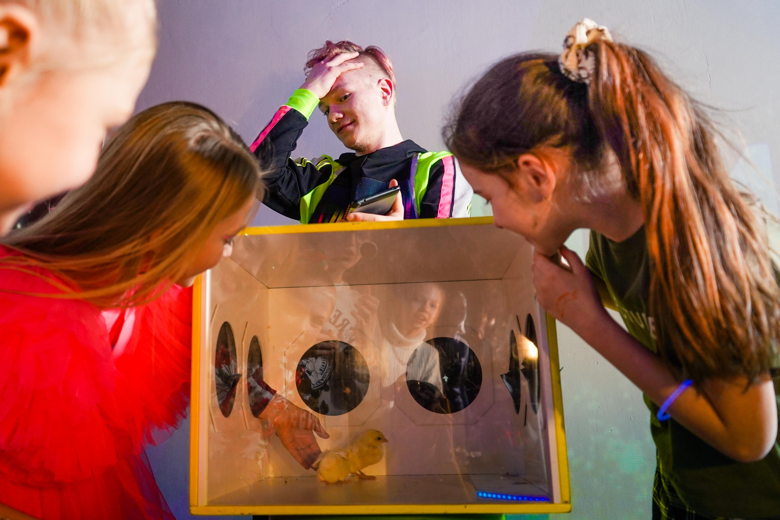 День рождения Киры в Футурамии. Семейный и портретный фотограф в Екатеринбурге Анна Лобанова