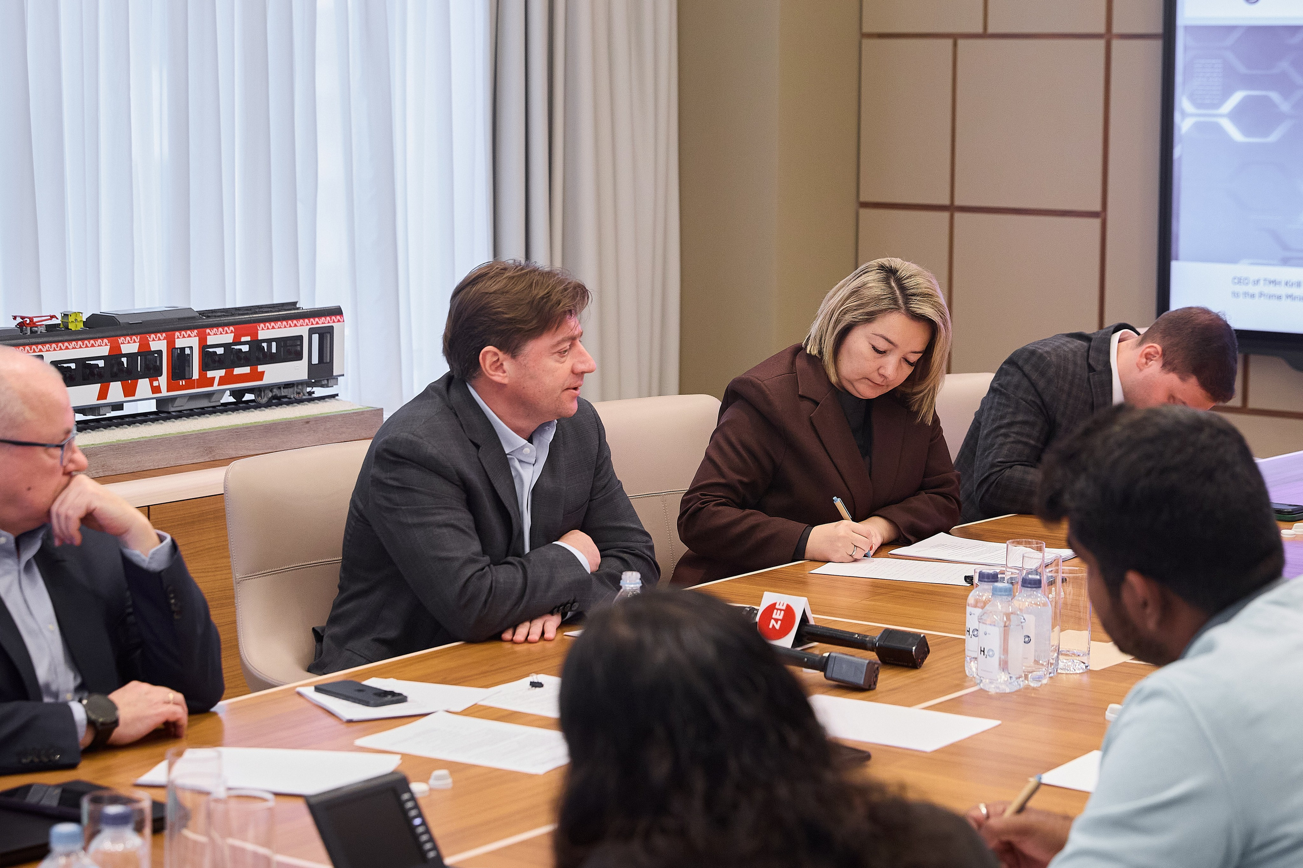 TMX. Святослав Лебедев | Рекламный фотограф — Коммерческая съемка, Арт-дирекшн, AI-интеграция